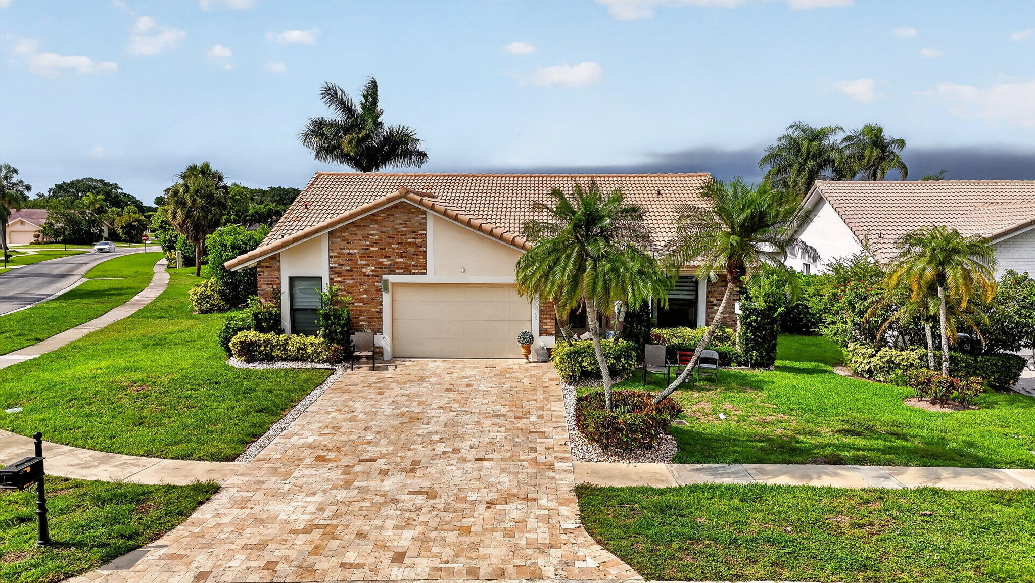 BOCA GREENS 5 - Residential