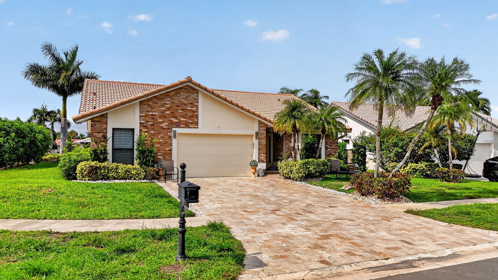 BOCA GREENS 5 - Residential