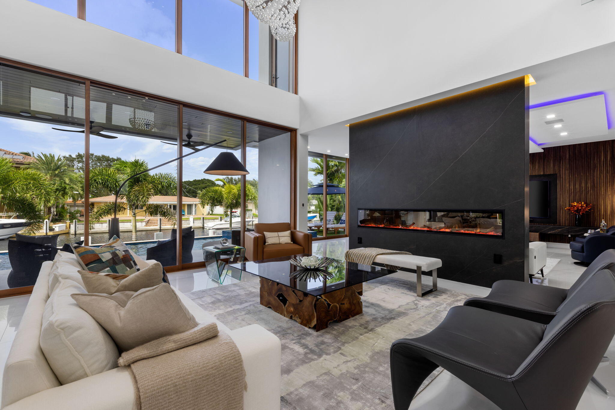 CORAL KEY VILLAS 2ND SEC - Residential