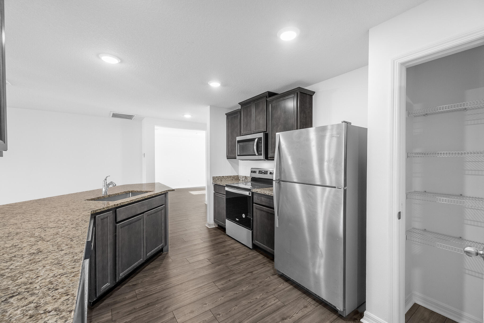CELEBRATION POINTE - Residential