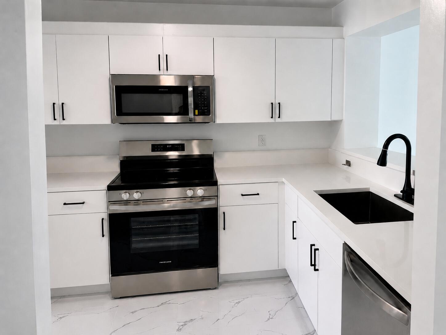 SOUTHAMPTON CONDOMINIUM H - Residential