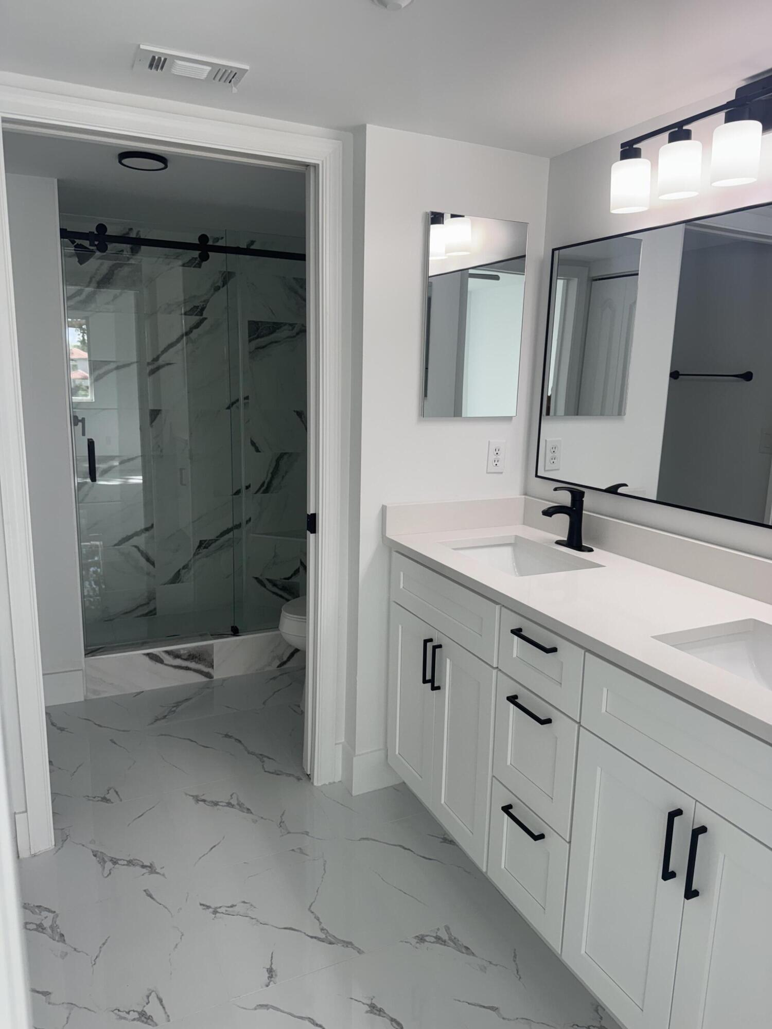 SOUTHAMPTON CONDOMINIUM H - Residential