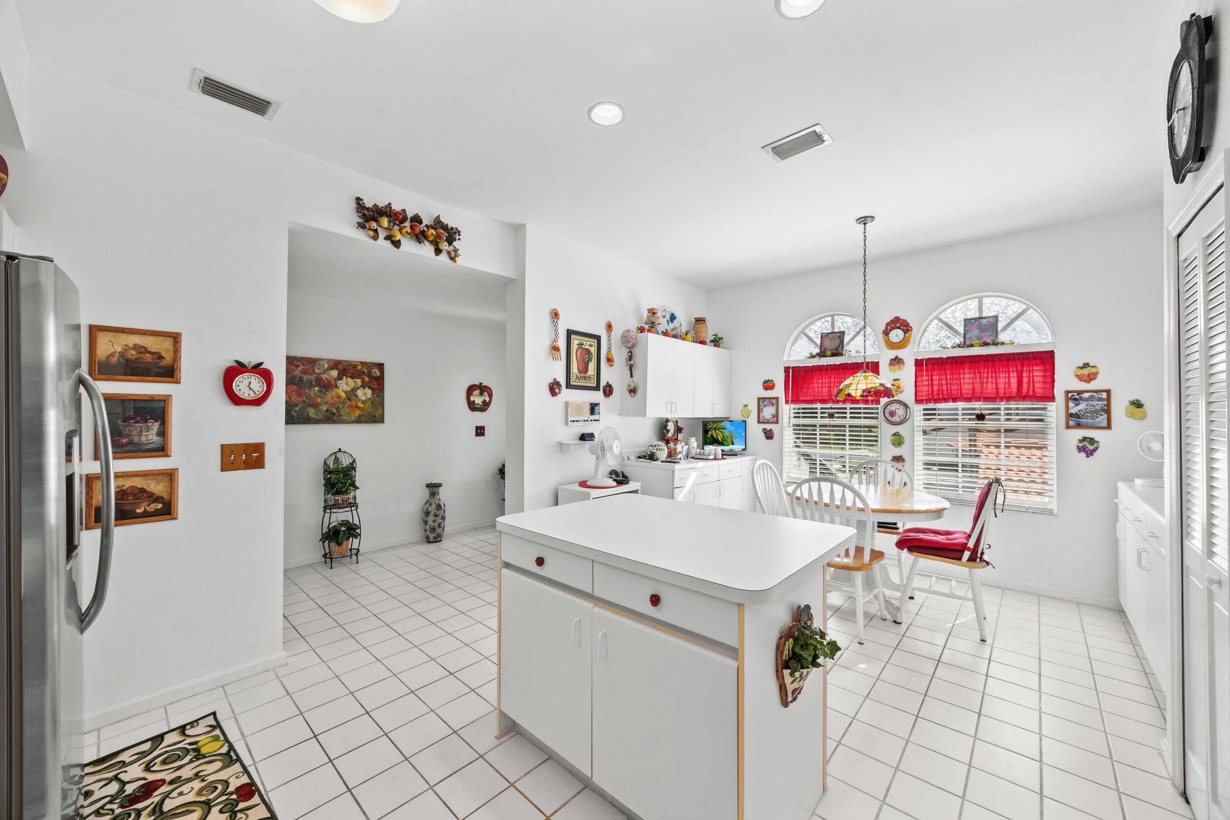 ST ANDREWS GLEN CONDO - Residential