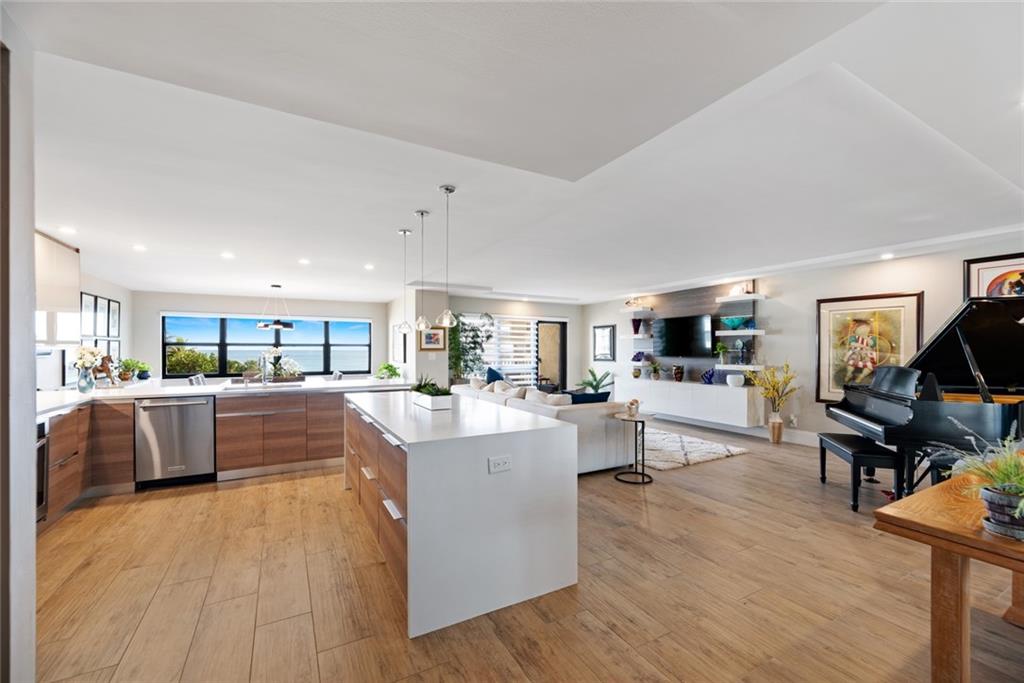 Hampton Beach Club - Residential