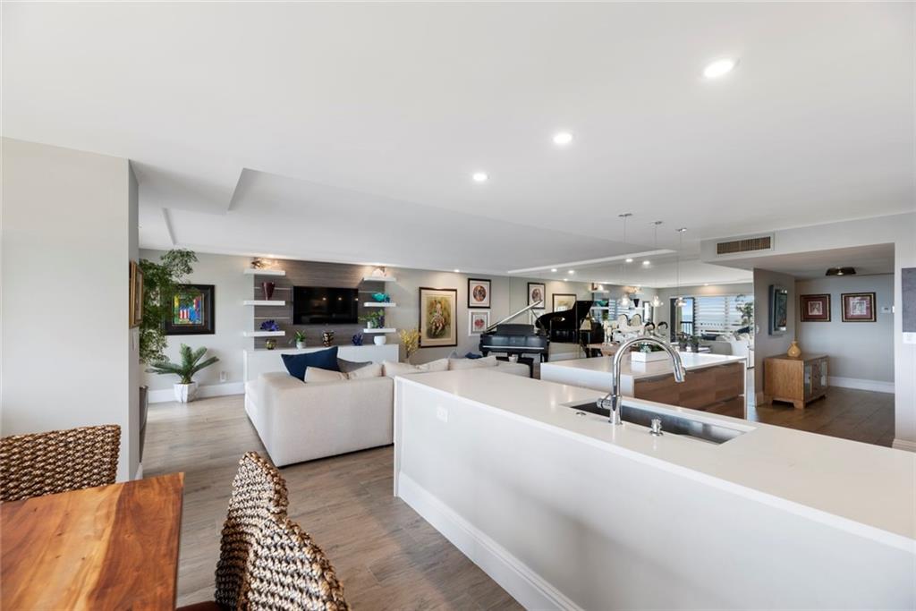 Hampton Beach Club - Residential