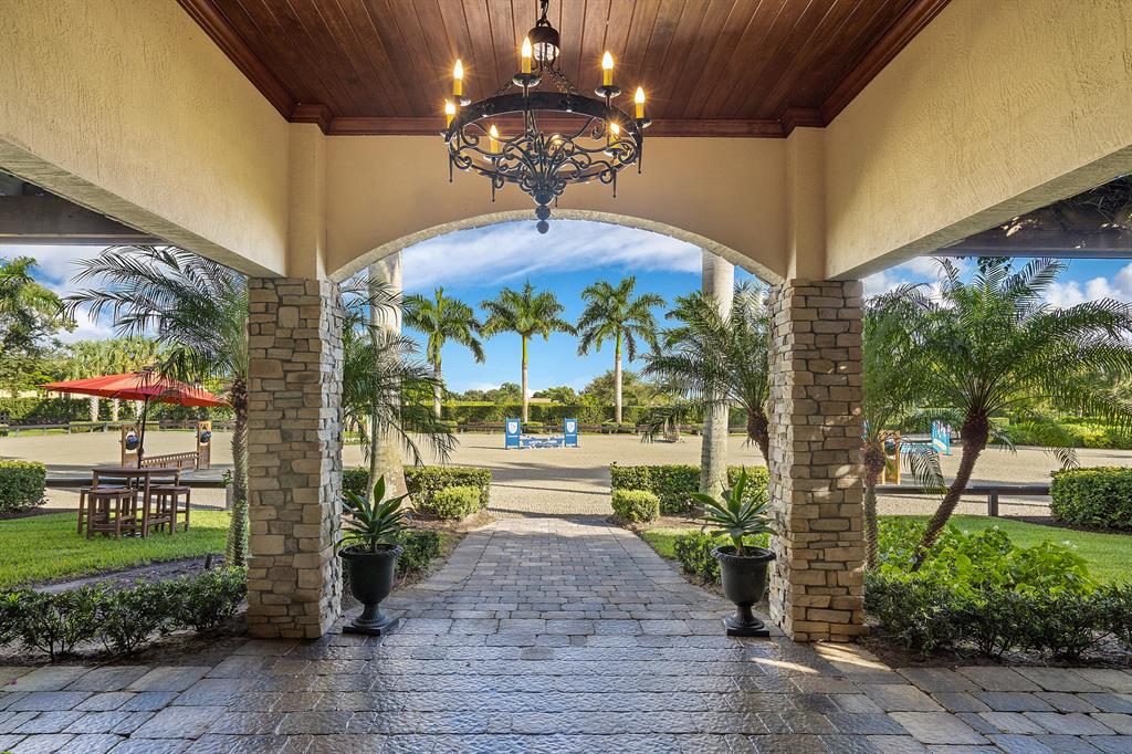 PALM BEACH POINT - Residential