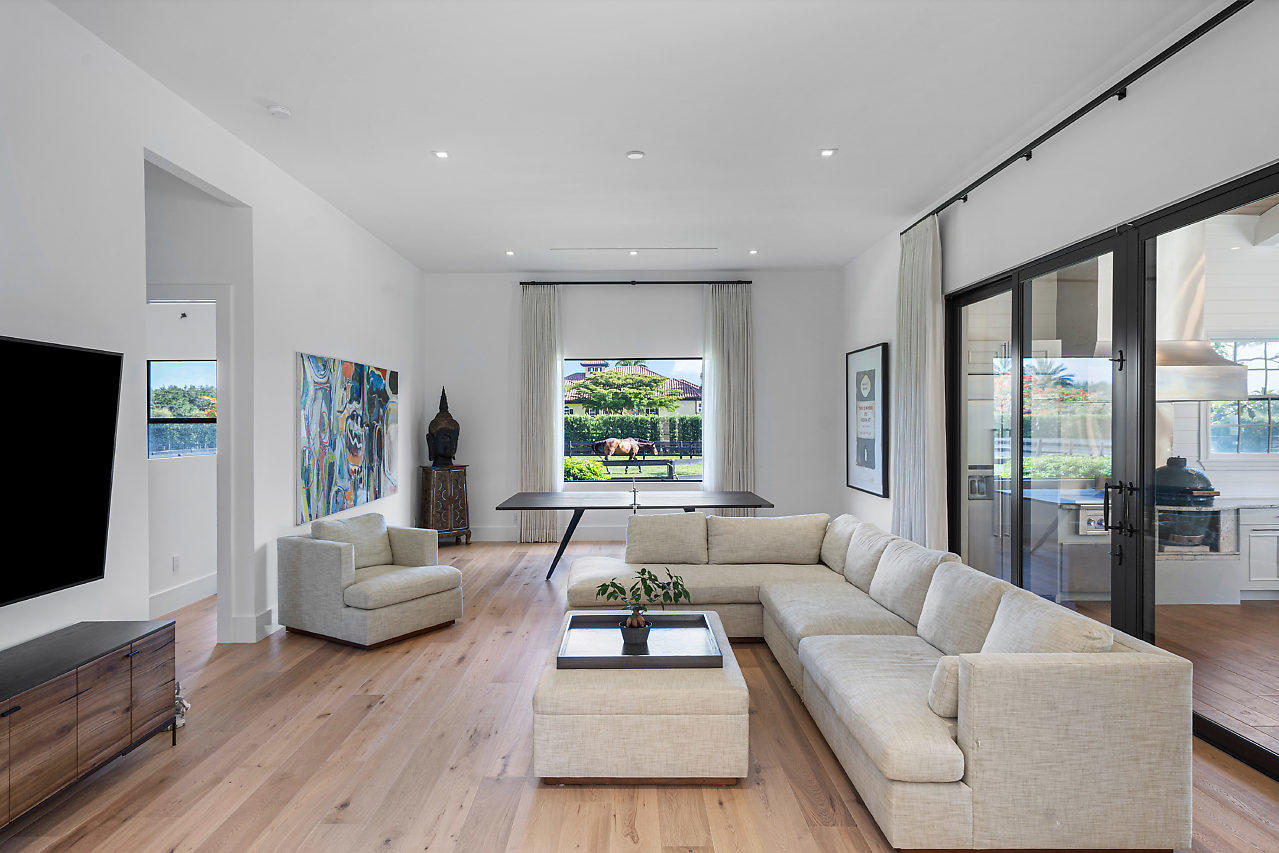 PALM BEACH POINT - Residential