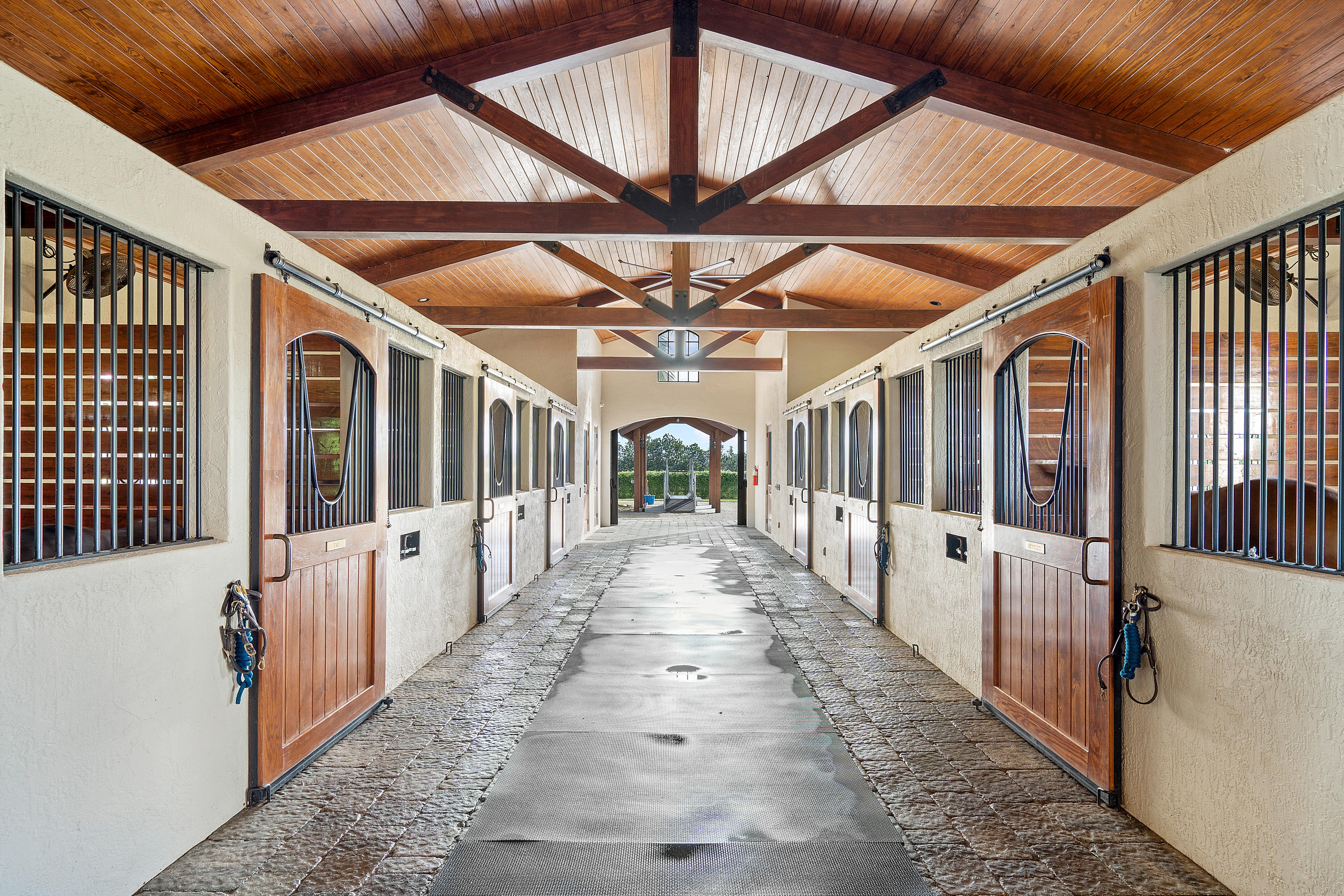 PALM BEACH POINT - Residential