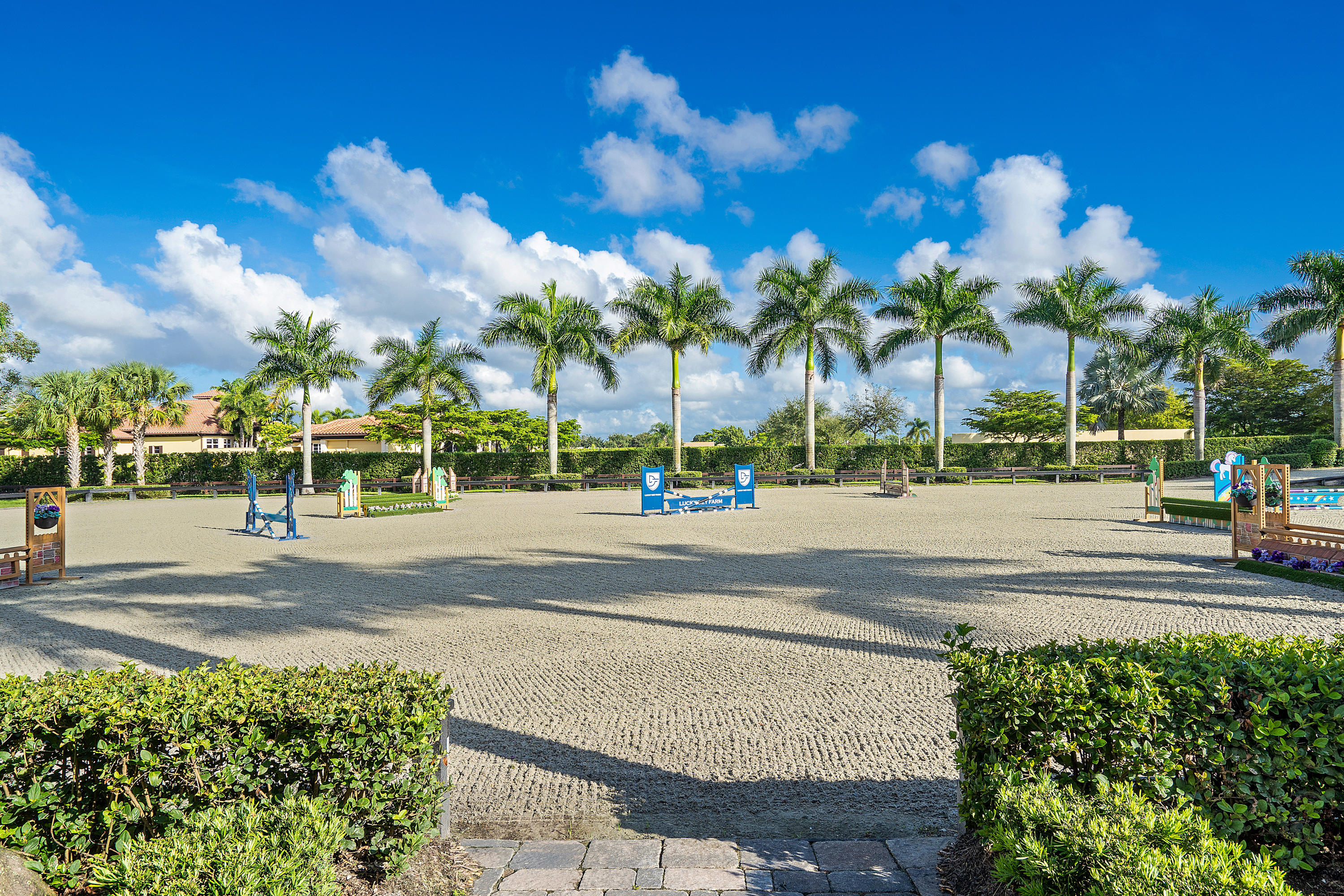 PALM BEACH POINT - Residential
