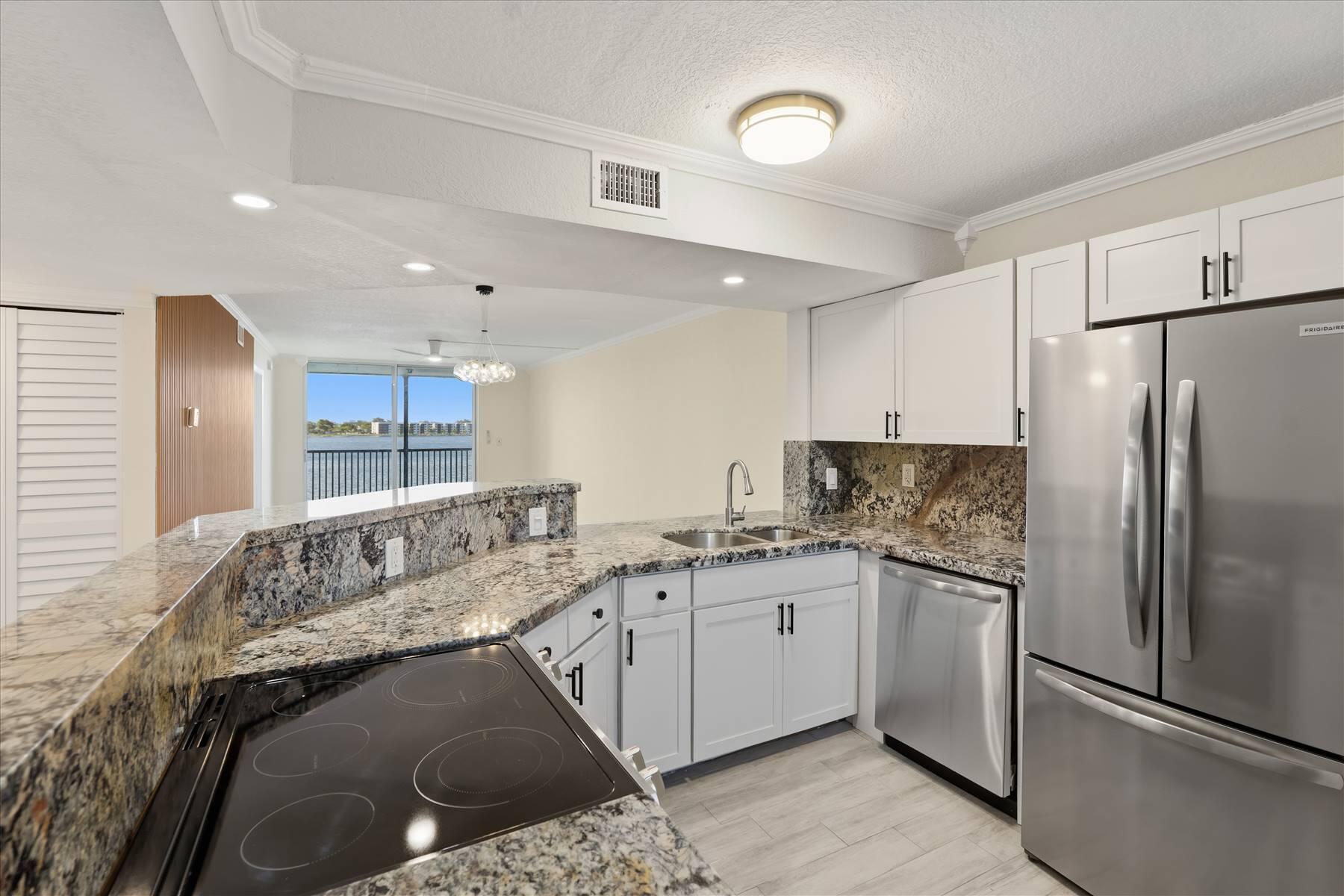 LAKE EMERALD CONDOMINIUM NO SIX - Residential