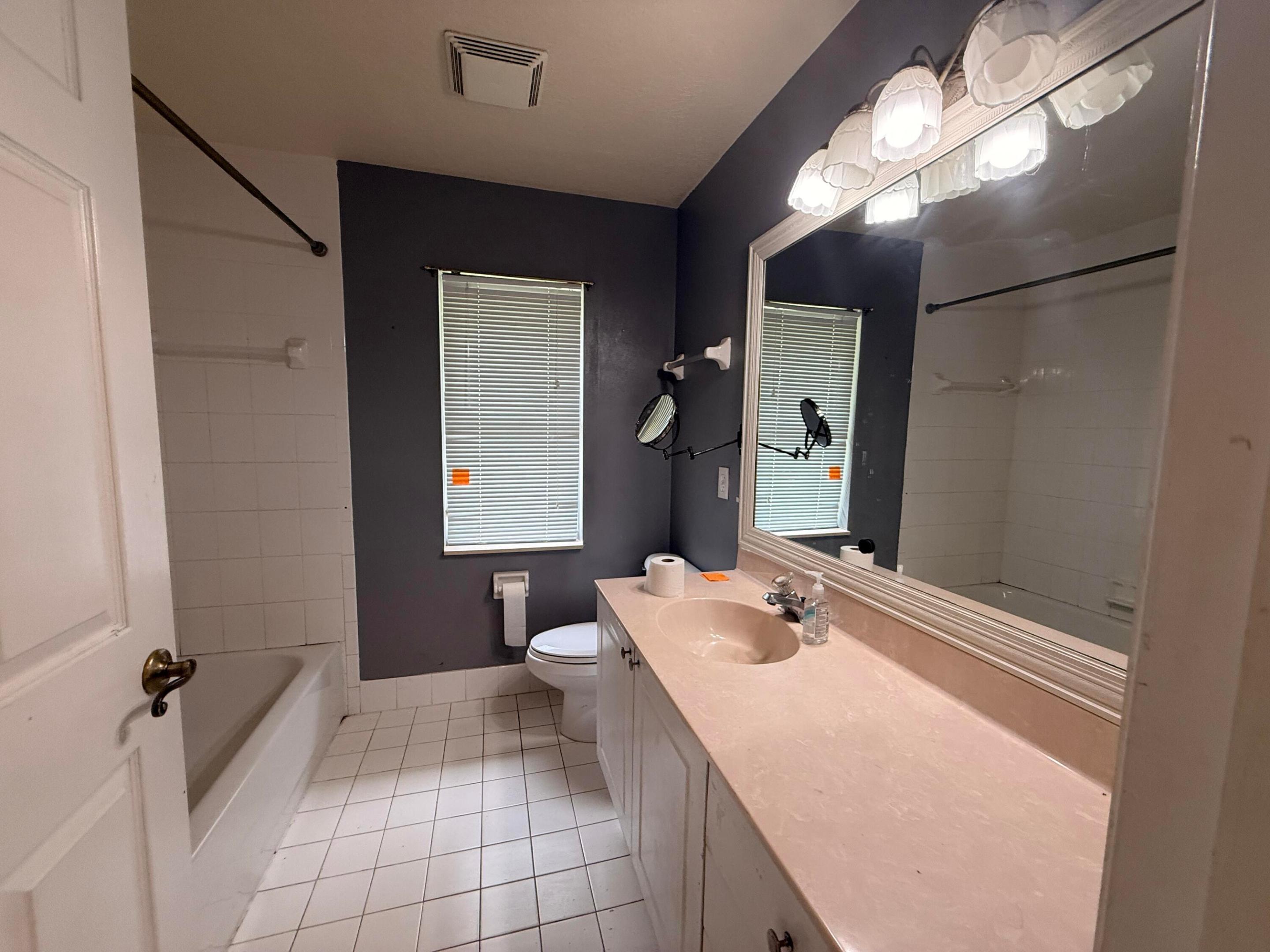 WEST PALM BEACH Ms Montas Worker Pender - Residential