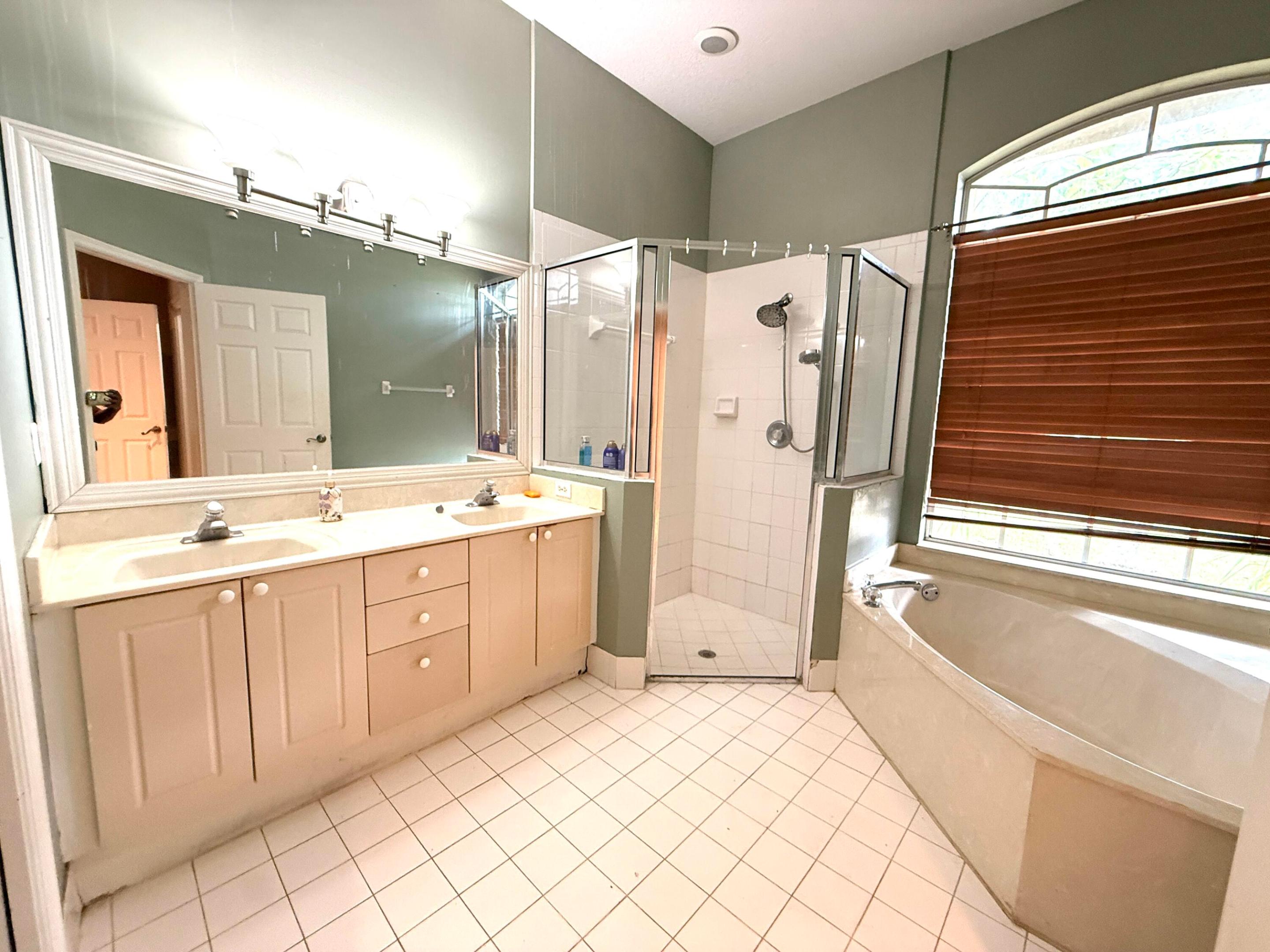 WEST PALM BEACH Ms Montas Worker Pender - Residential