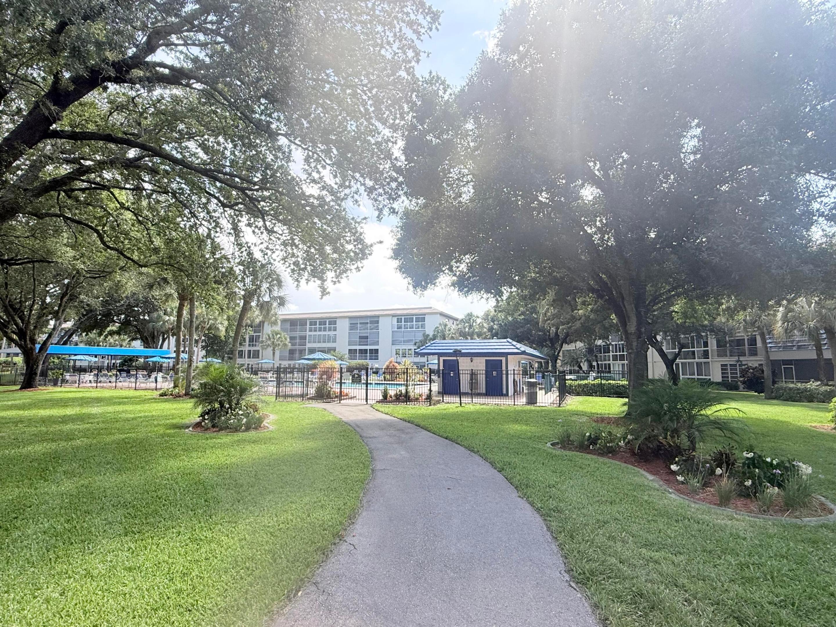 LUCAYA VILLAGE 1-B CONDO - Residential