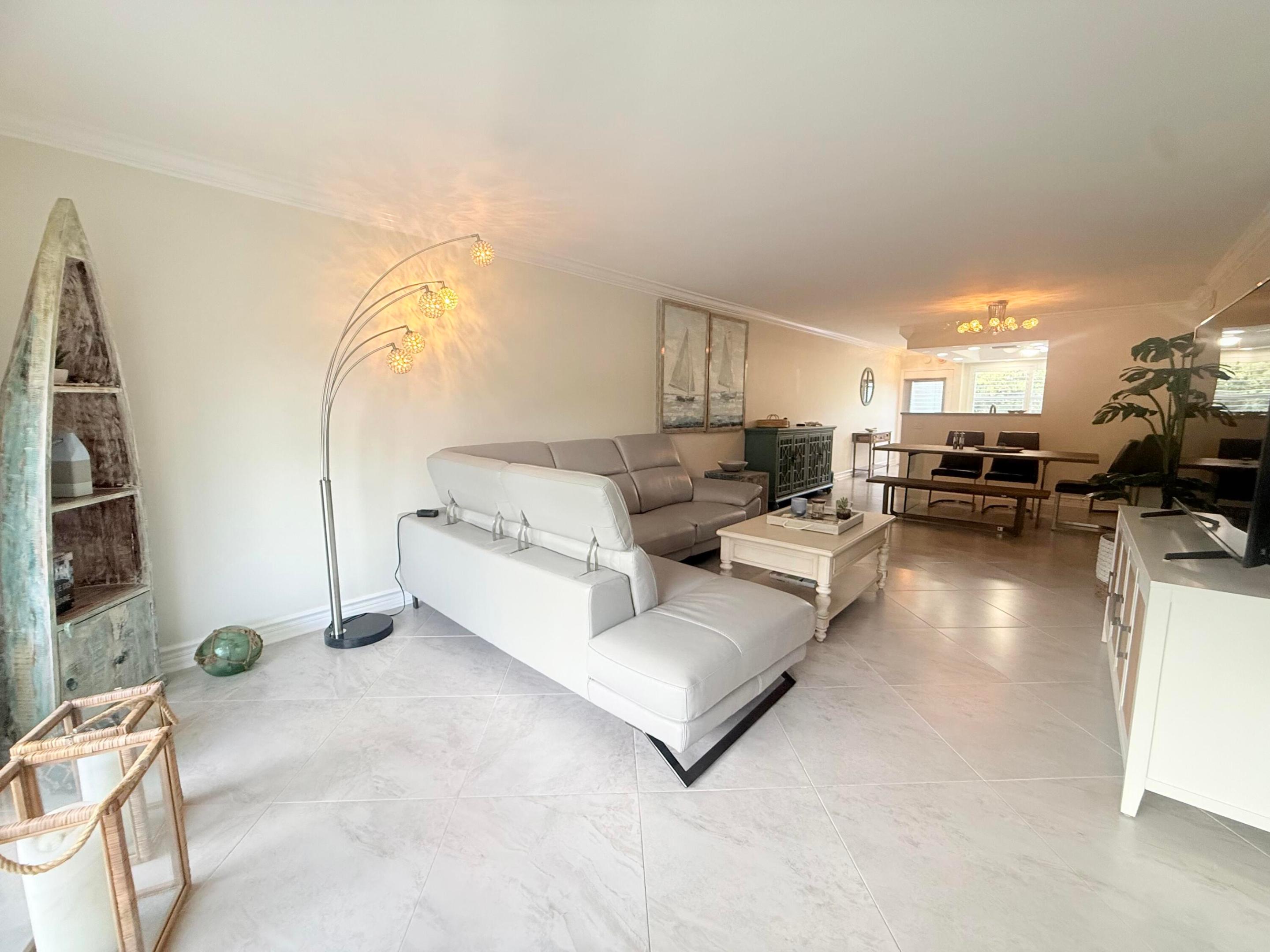 LUCAYA VILLAGE 1-B CONDO - Residential