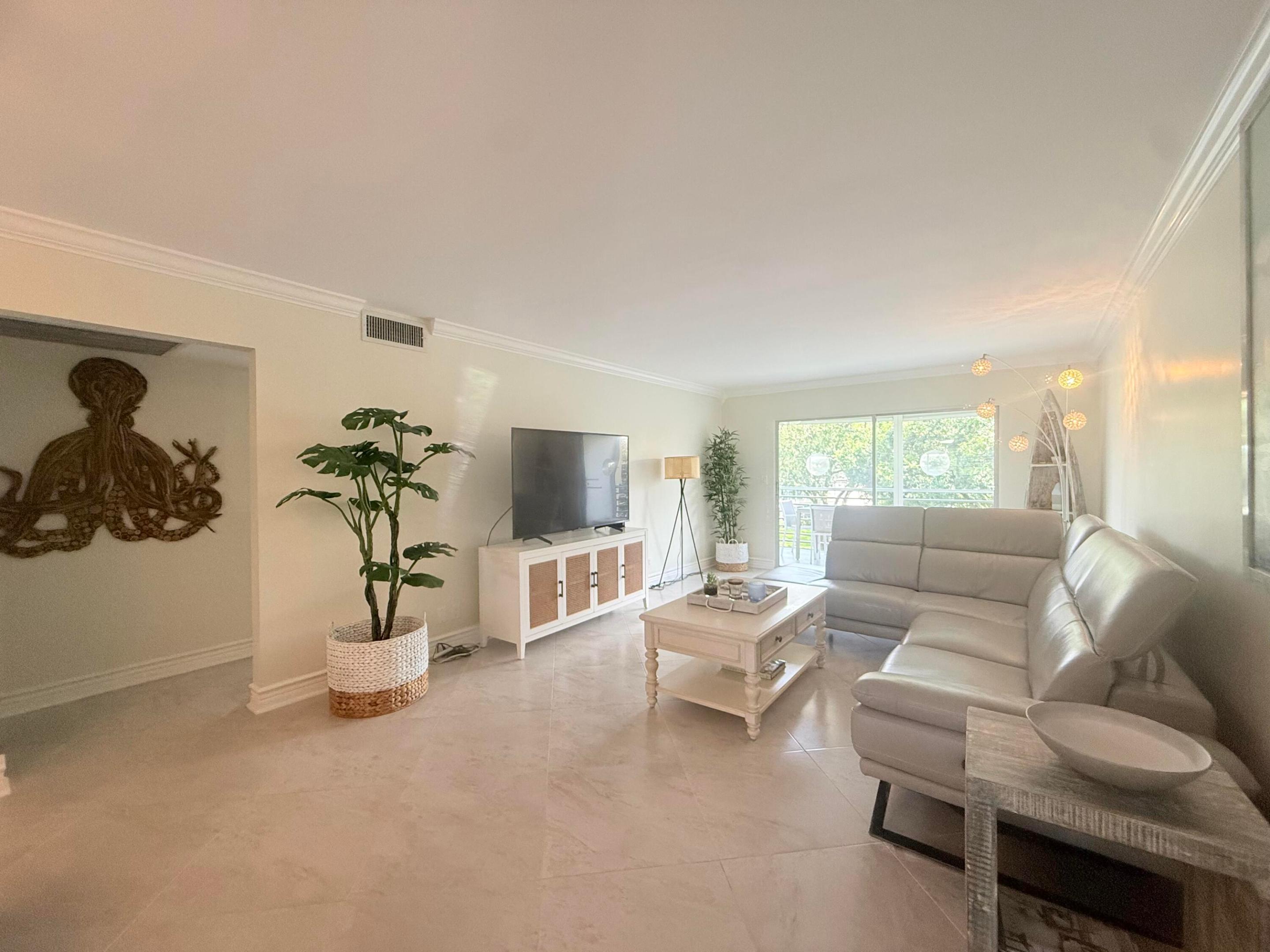 LUCAYA VILLAGE 1-B CONDO - Residential