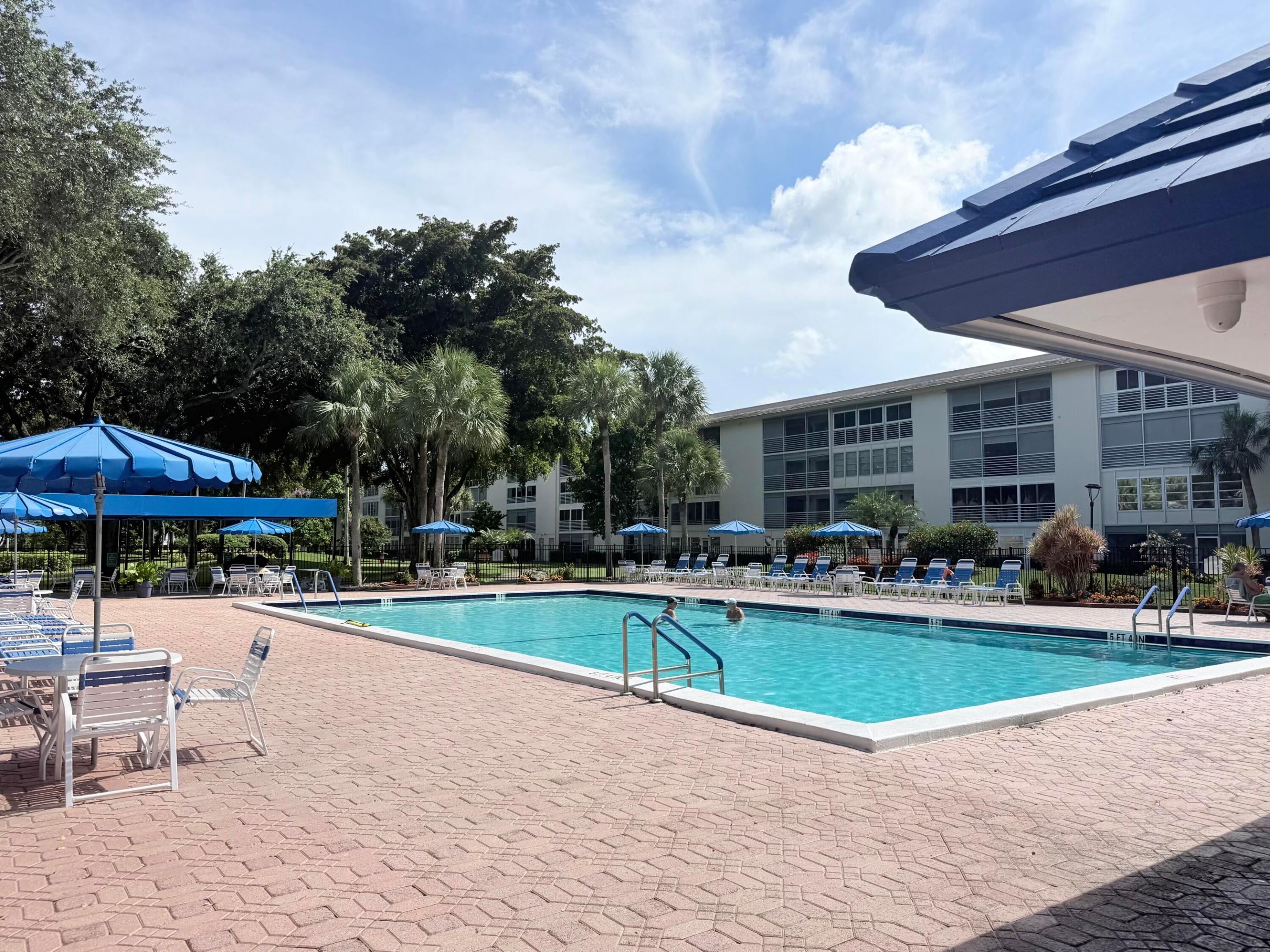 LUCAYA VILLAGE 1-B CONDO - Residential