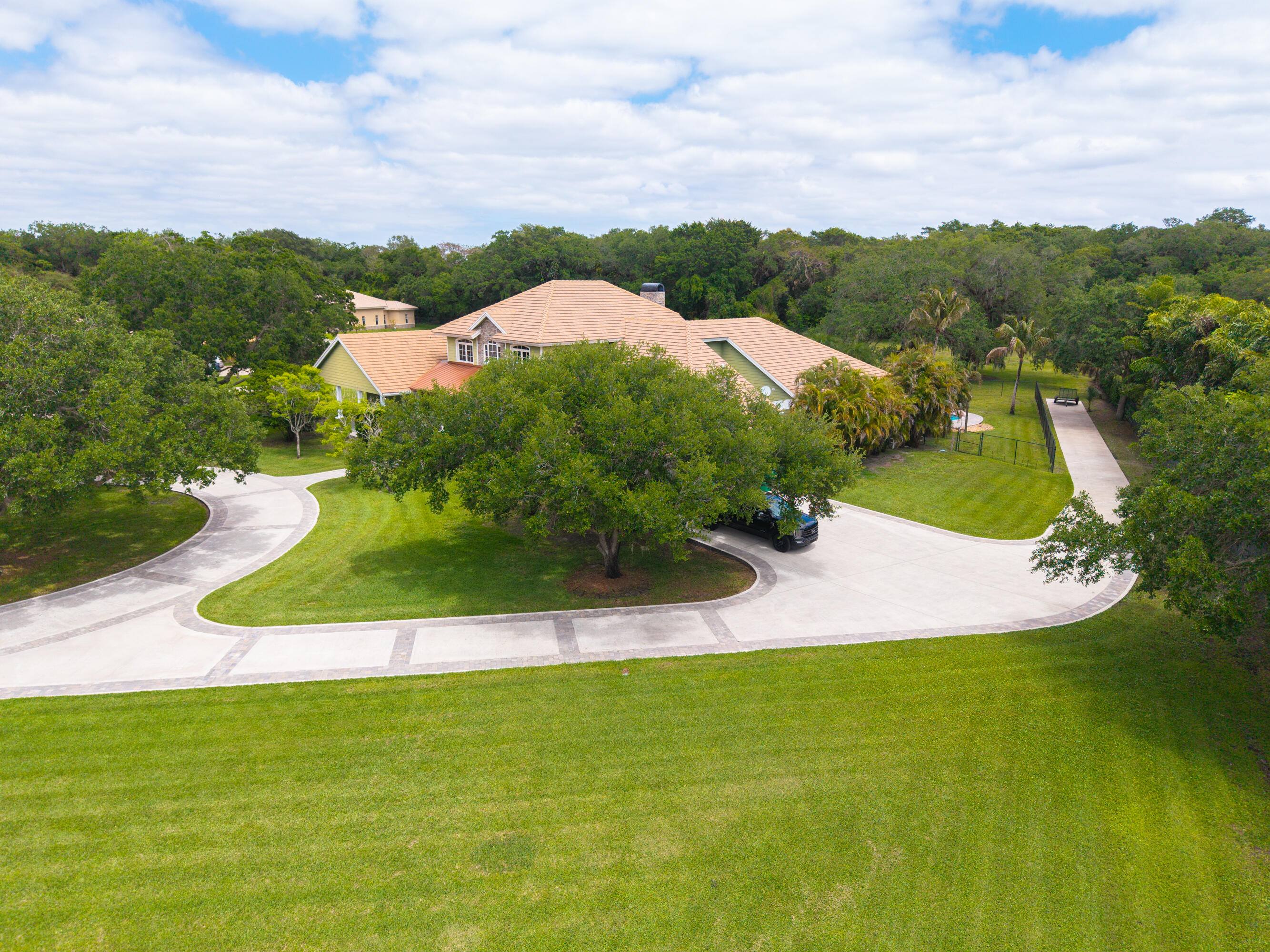 HICKS ESTATES - Residential