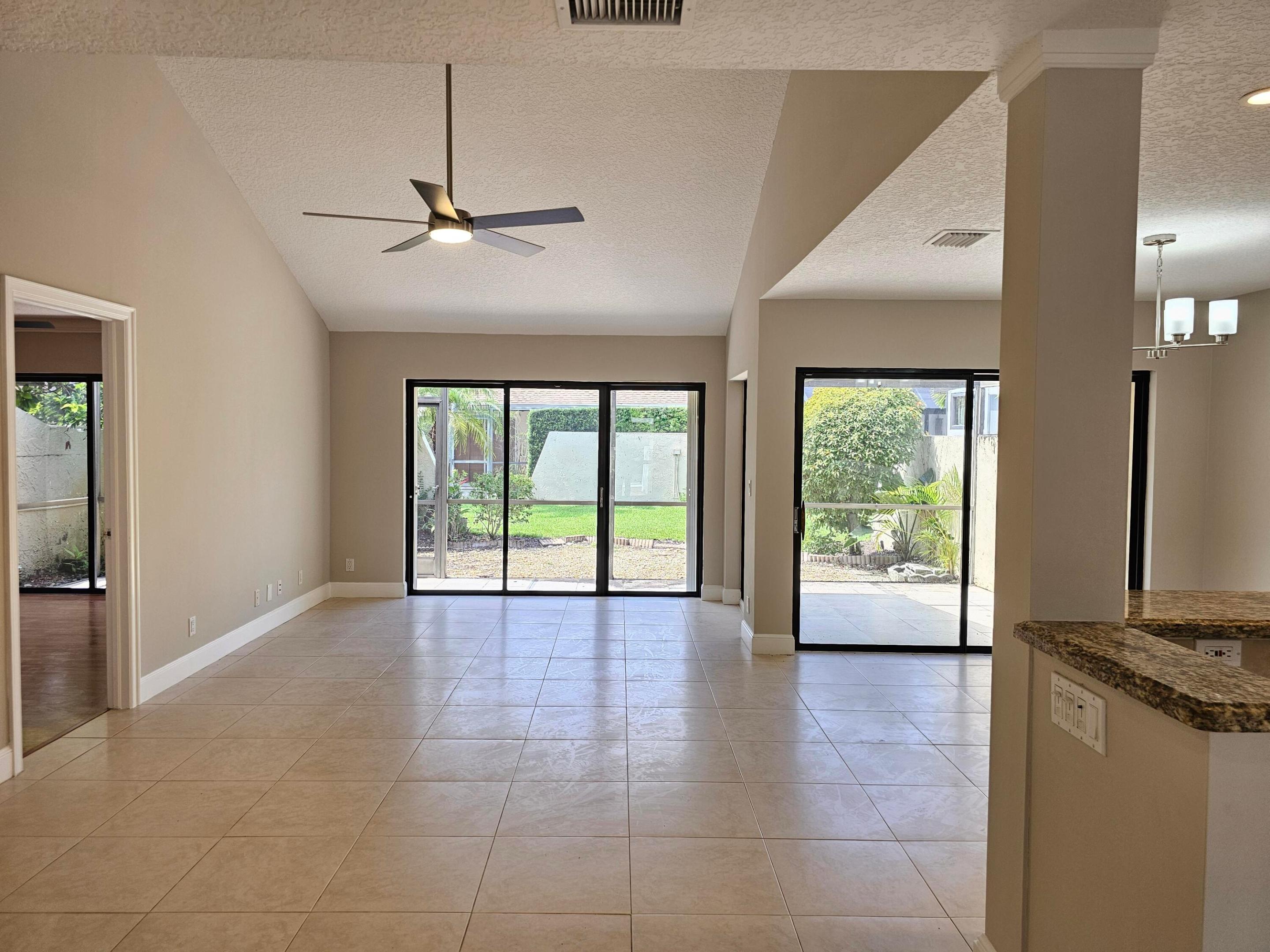 CAPE POINTE OF JONATHANS LANDING - Residential
