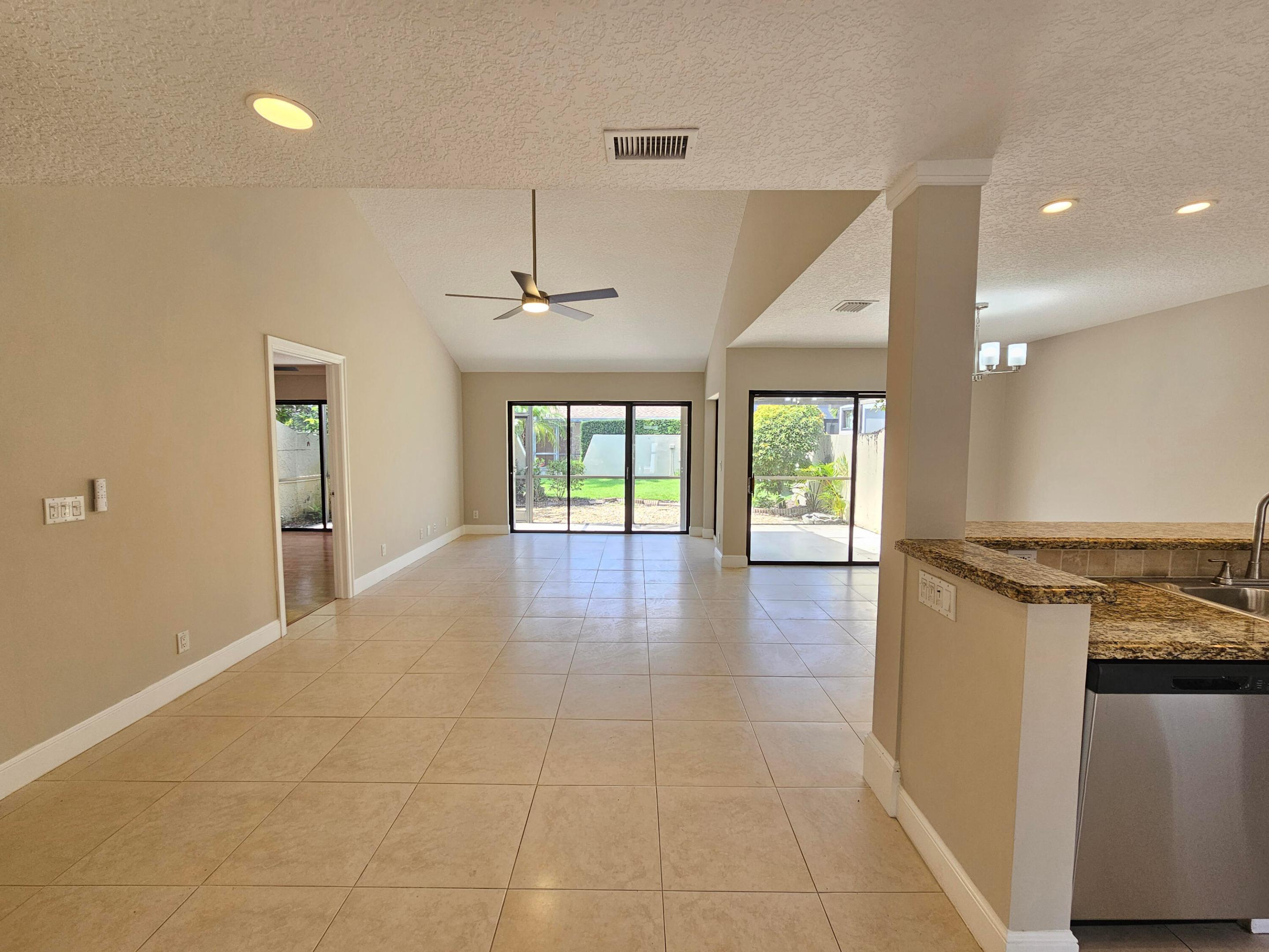 CAPE POINTE OF JONATHANS LANDING - Residential