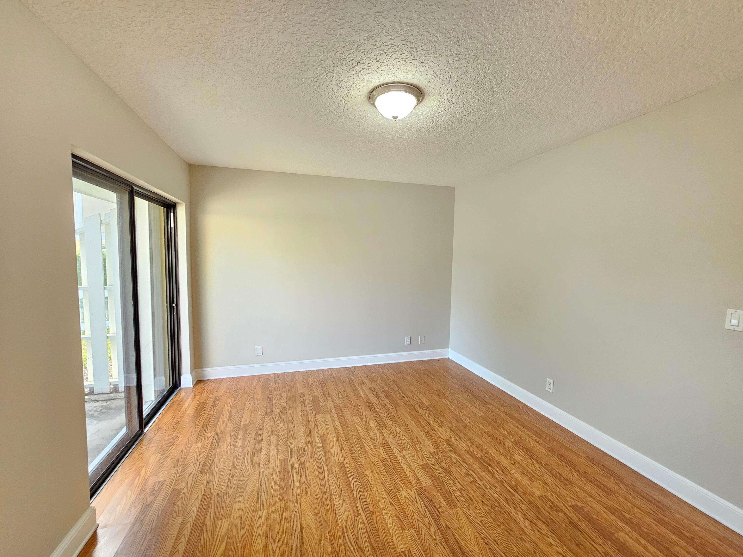CAPE POINTE OF JONATHANS LANDING - Residential