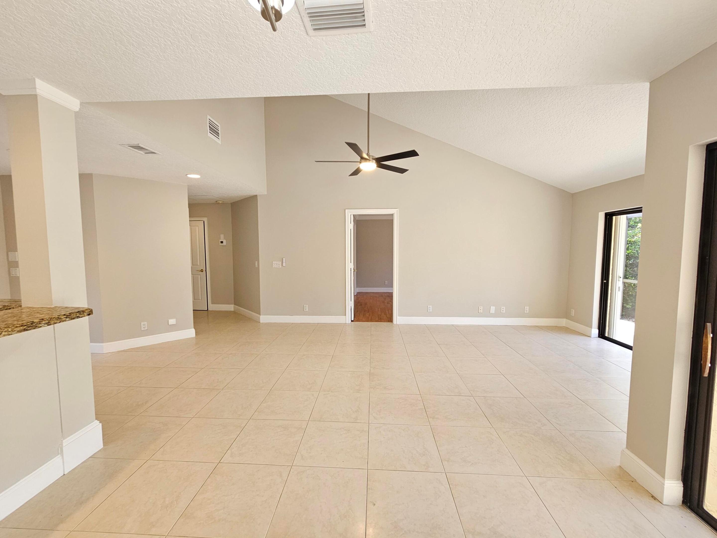 CAPE POINTE OF JONATHANS LANDING - Residential