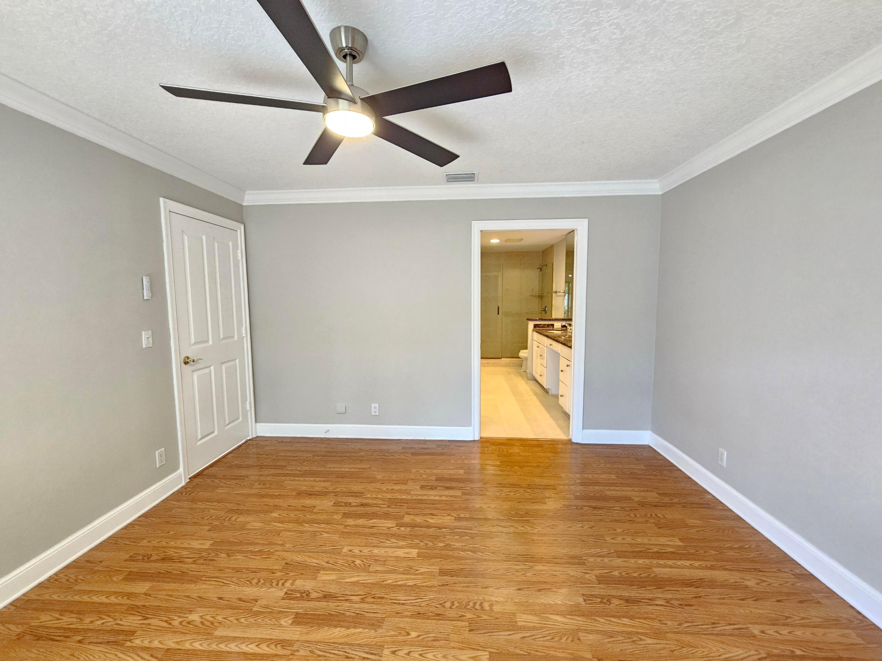 CAPE POINTE OF JONATHANS LANDING - Residential