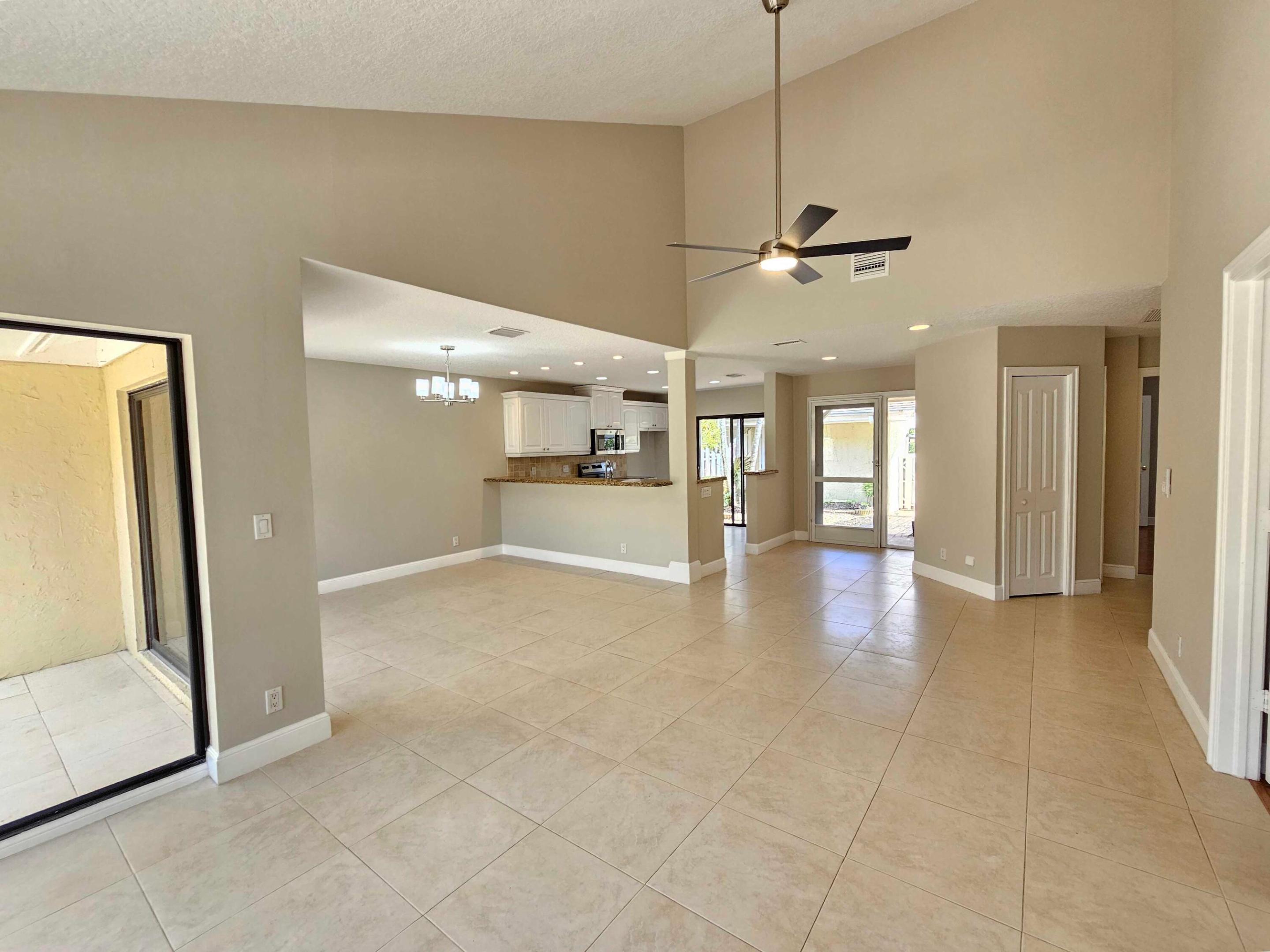 CAPE POINTE OF JONATHANS LANDING - Residential