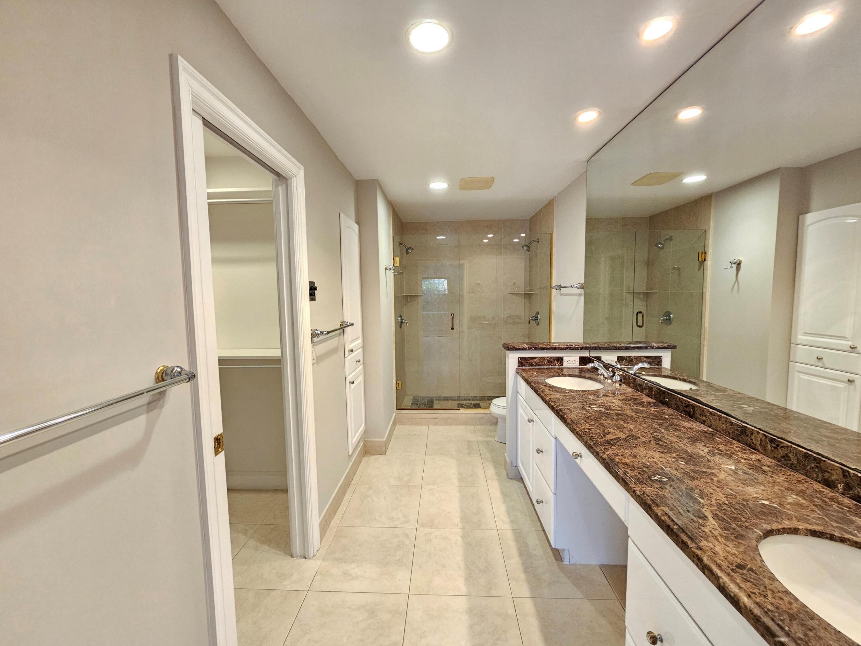 CAPE POINTE OF JONATHANS LANDING - Residential
