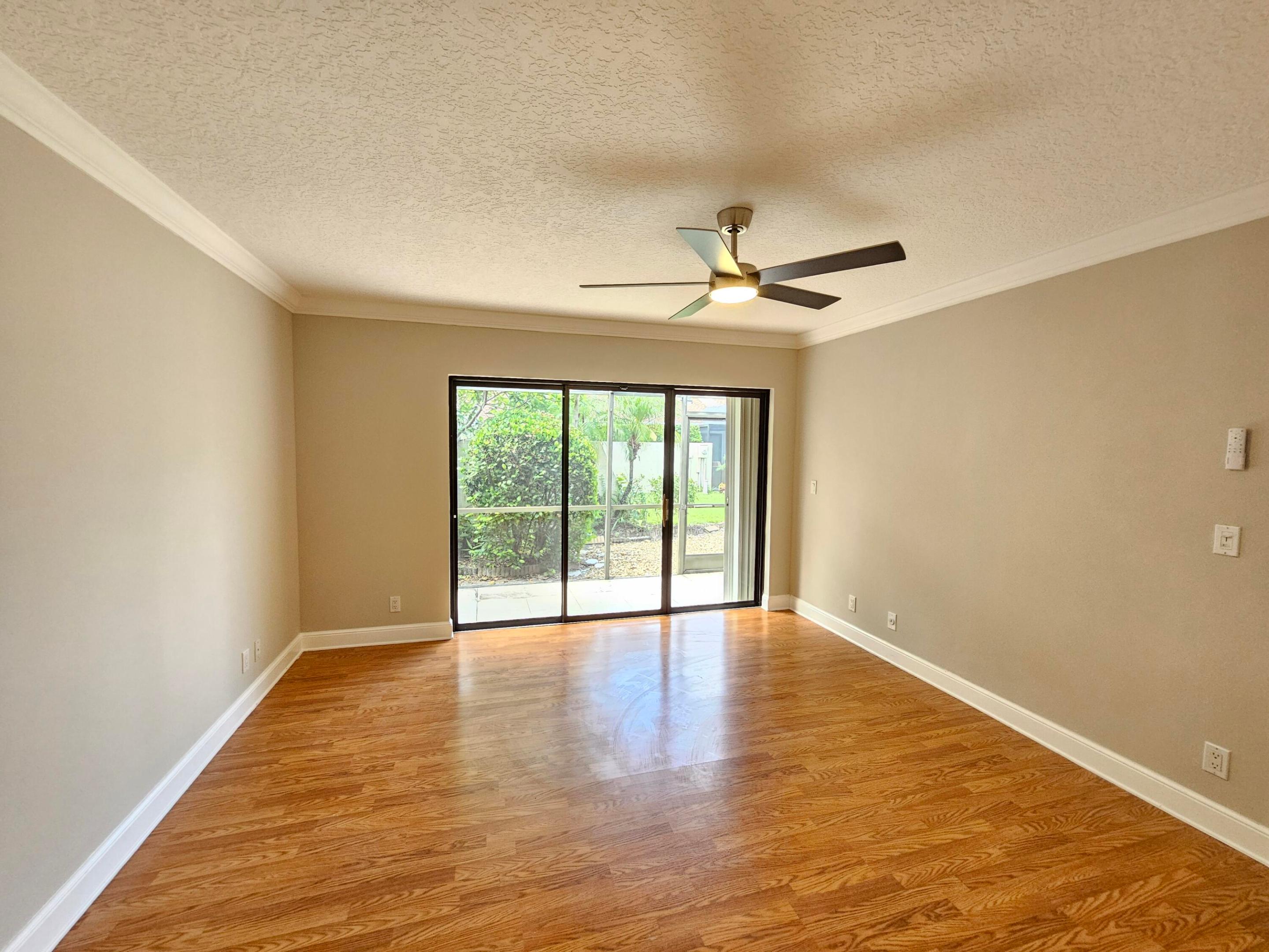 CAPE POINTE OF JONATHANS LANDING - Residential
