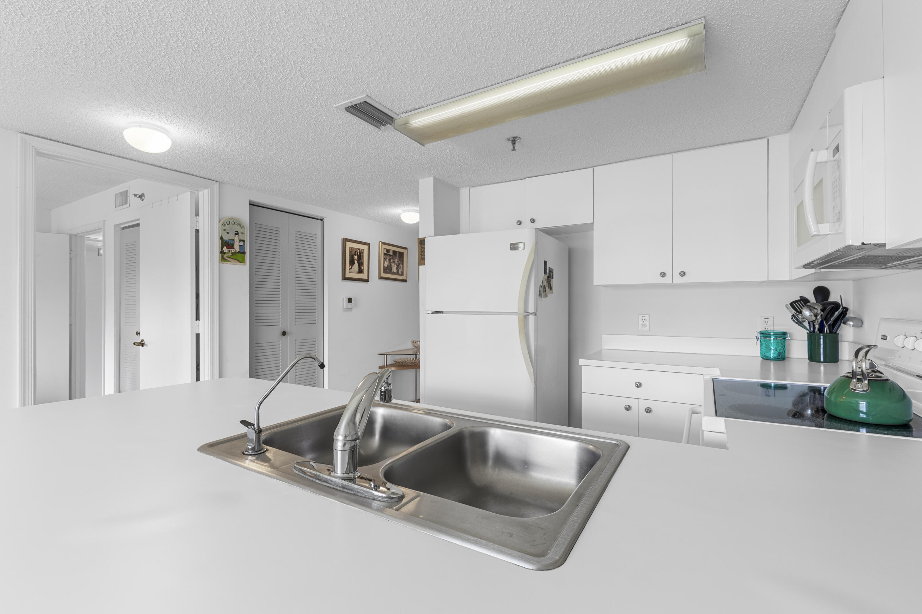 TANGERINE CONDOMINIUM SEVEN - Residential