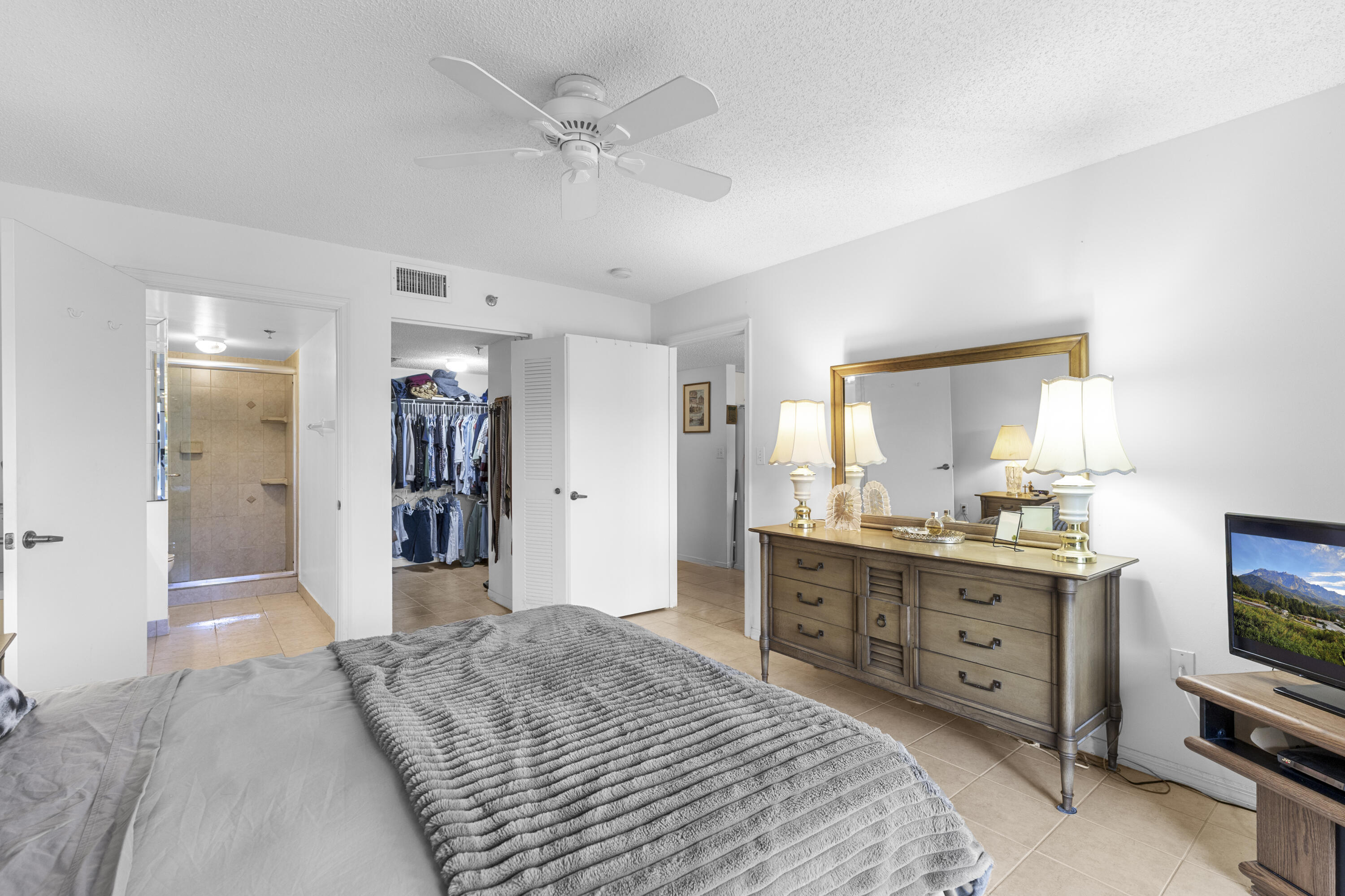 TANGERINE CONDOMINIUM SEVEN - Residential