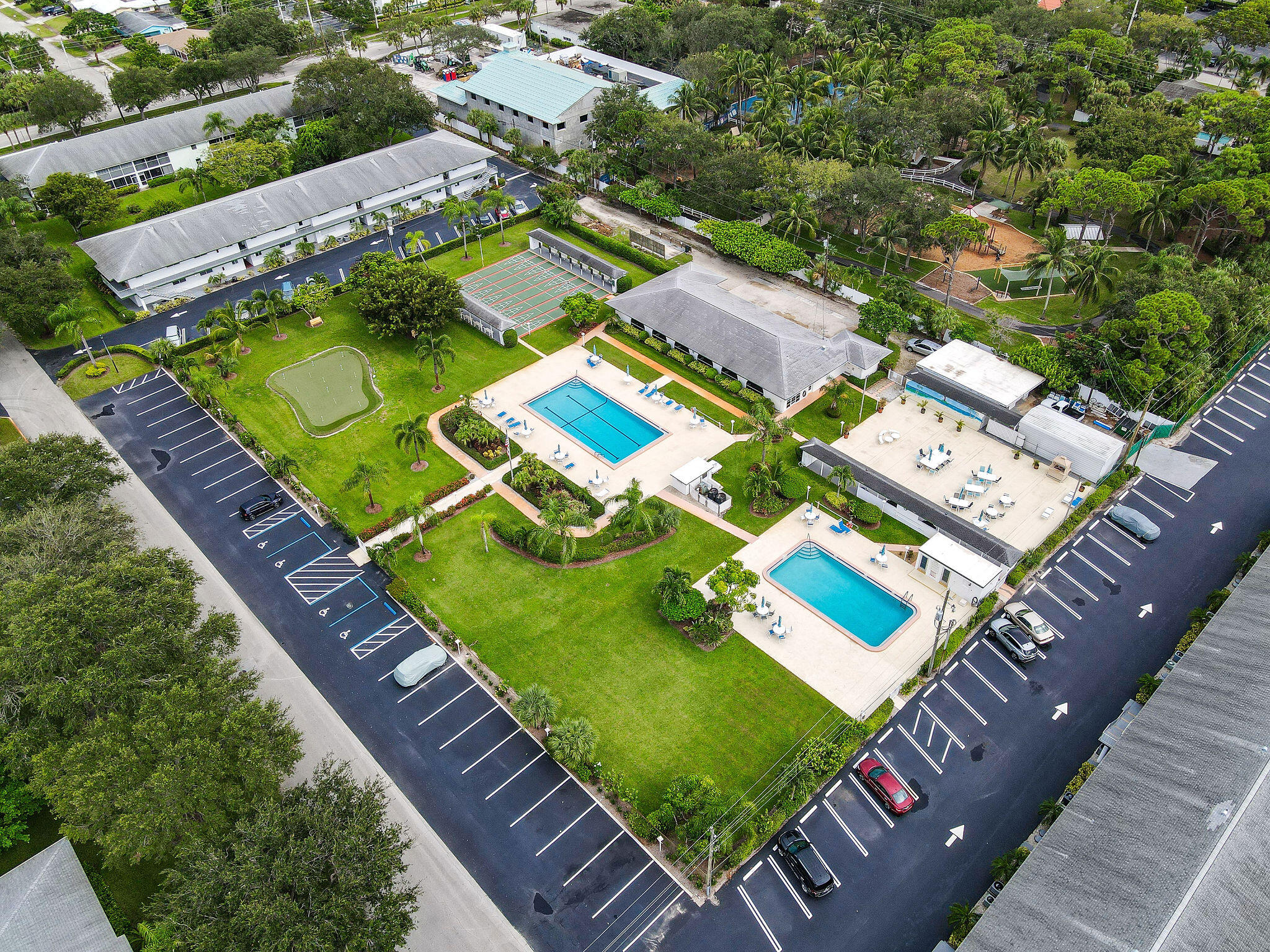 TEQUESTA GARDEN CONDO 4 - Residential