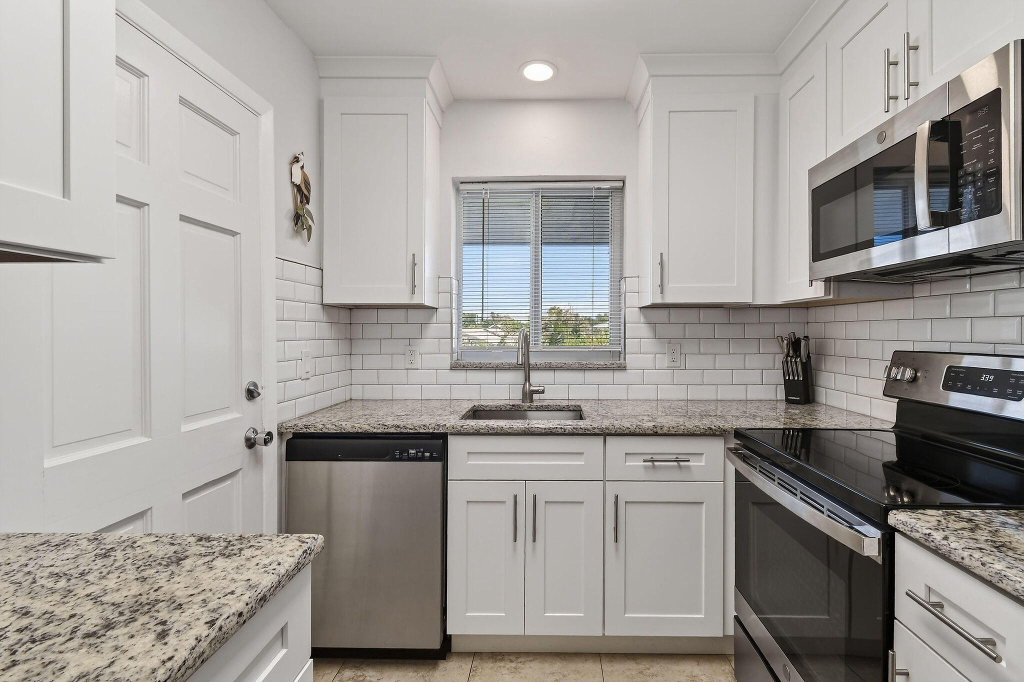 TEQUESTA GARDEN CONDO 4 - Residential