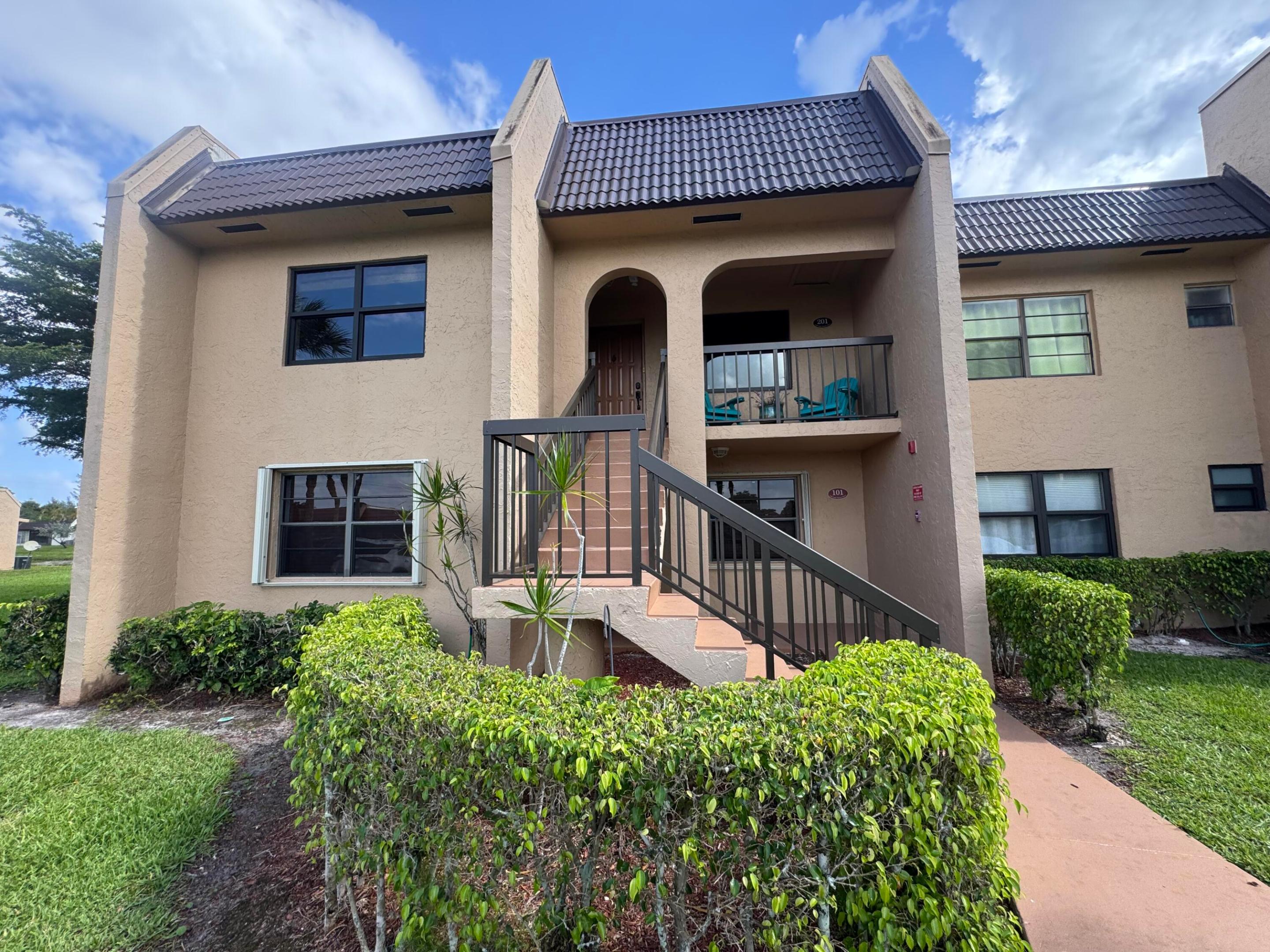 Act fast , a rare find , fully upgraded 2 Bedrooms / 2 Baths, First Floor corner,with beautiful lake views , vacant ready to move in, fairly new SS appliances, custom kitchen cabinets, remodeled bathrooms , fairly new AC, low voltage thru out, central unit, hard bamboo wood floors, great amenities including a clubhouse with multiple pools, gym,sauna and many festivals and planned events and different clubs and organizations to attend and join. Very close to the turnpike, restaurants,etc.... a must see