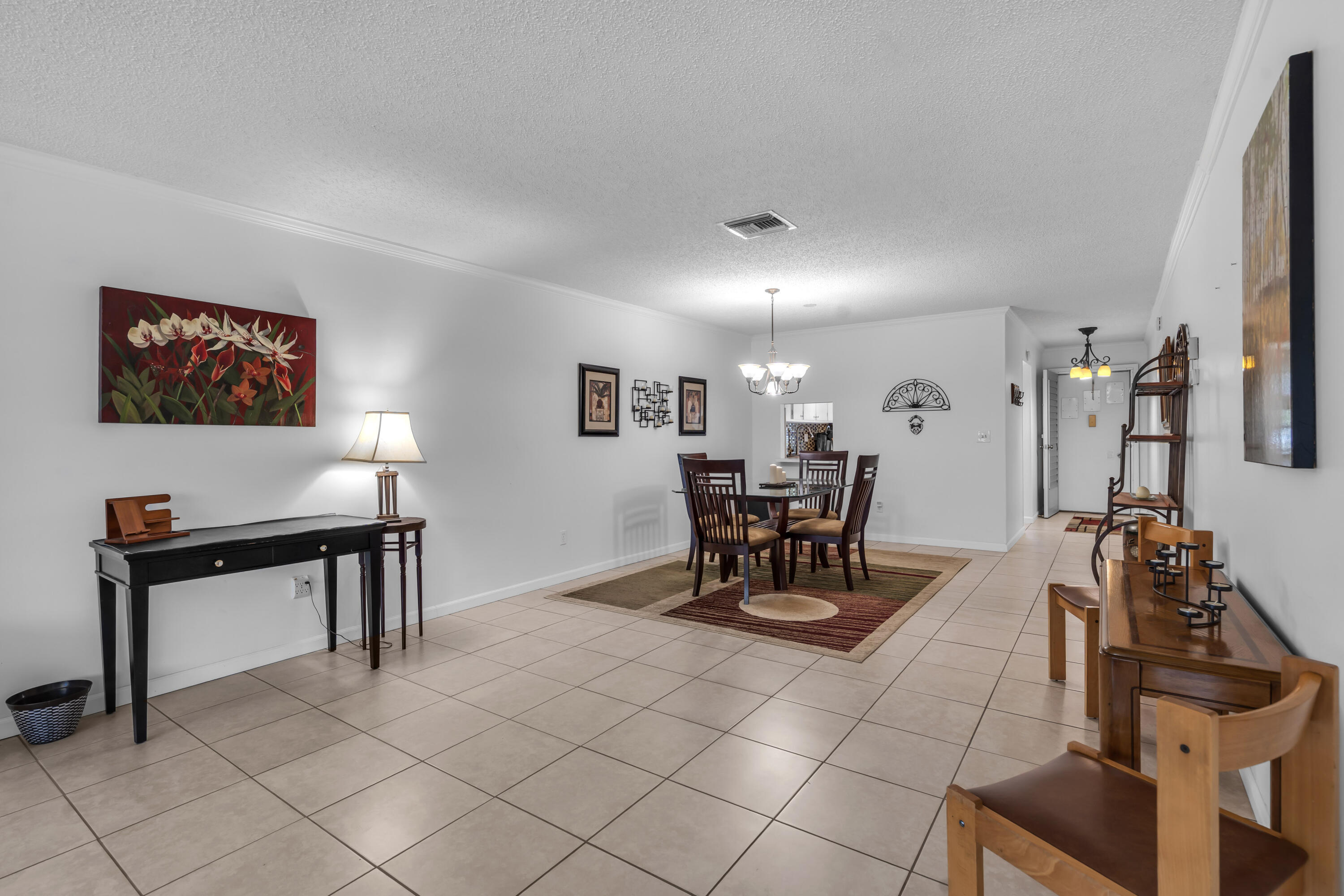 CRESTHAVEN CONDO TOWNHOMES SEC 1 - Residential