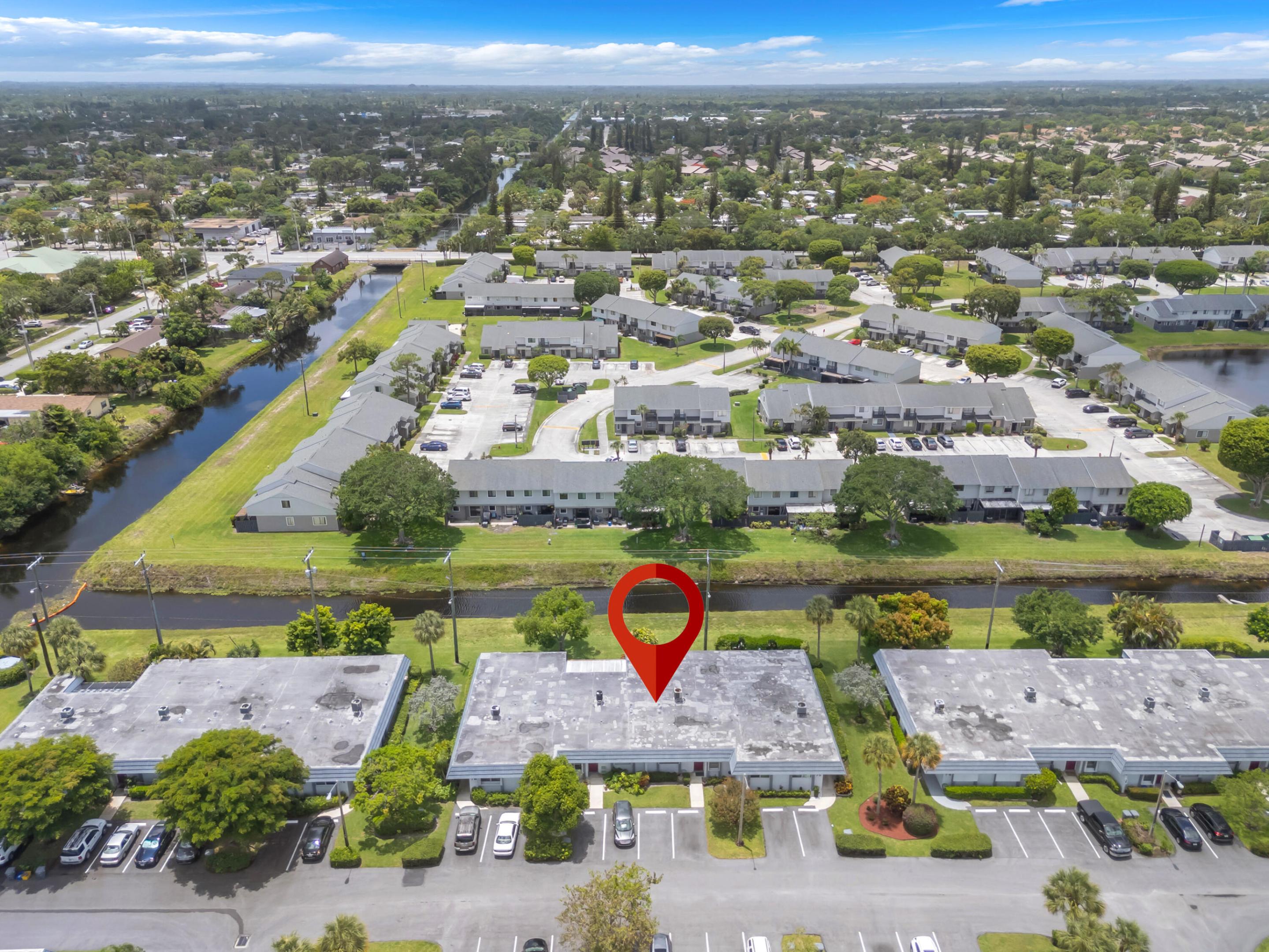 CRESTHAVEN CONDO TOWNHOMES SEC 1 - Residential