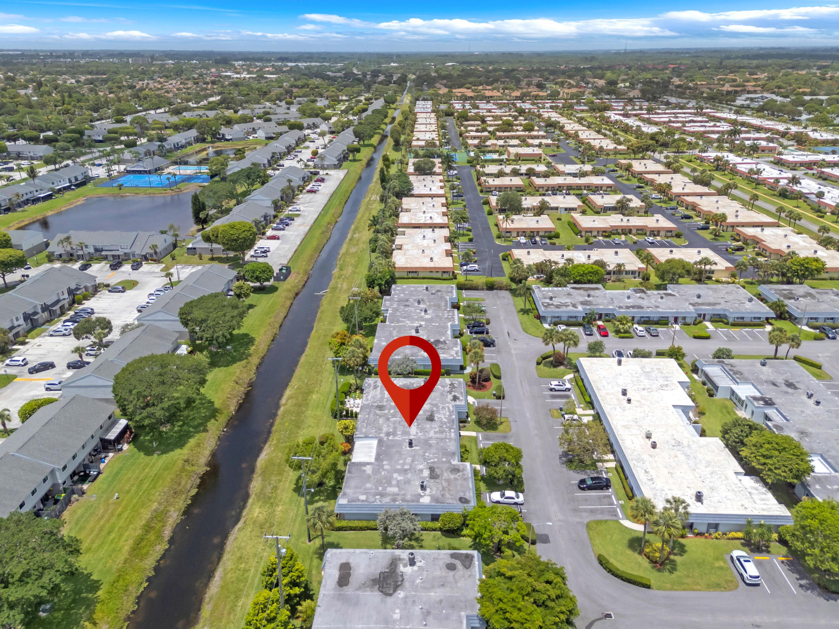 CRESTHAVEN CONDO TOWNHOMES SEC 1 - Residential
