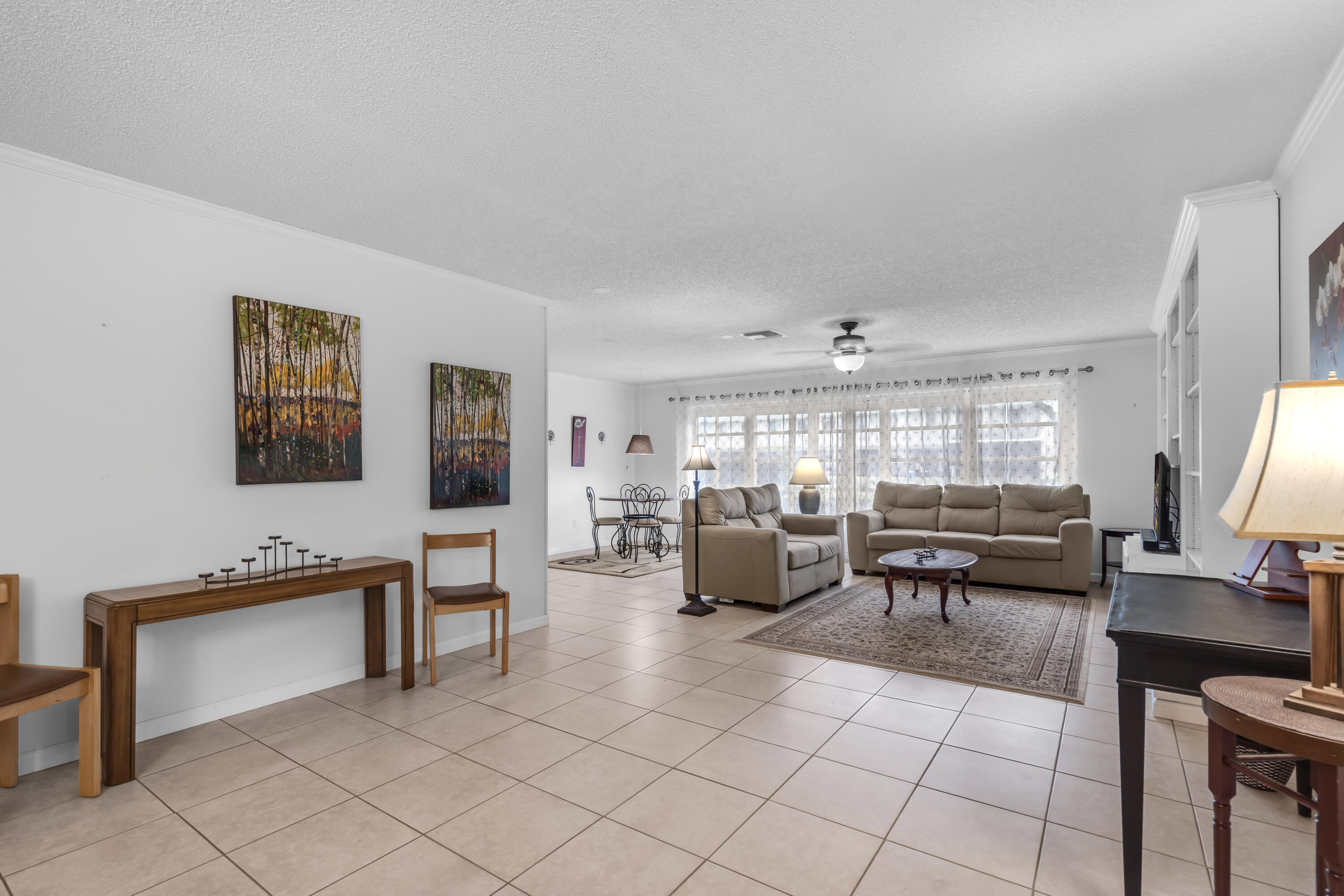 CRESTHAVEN CONDO TOWNHOMES SEC 1 - Residential