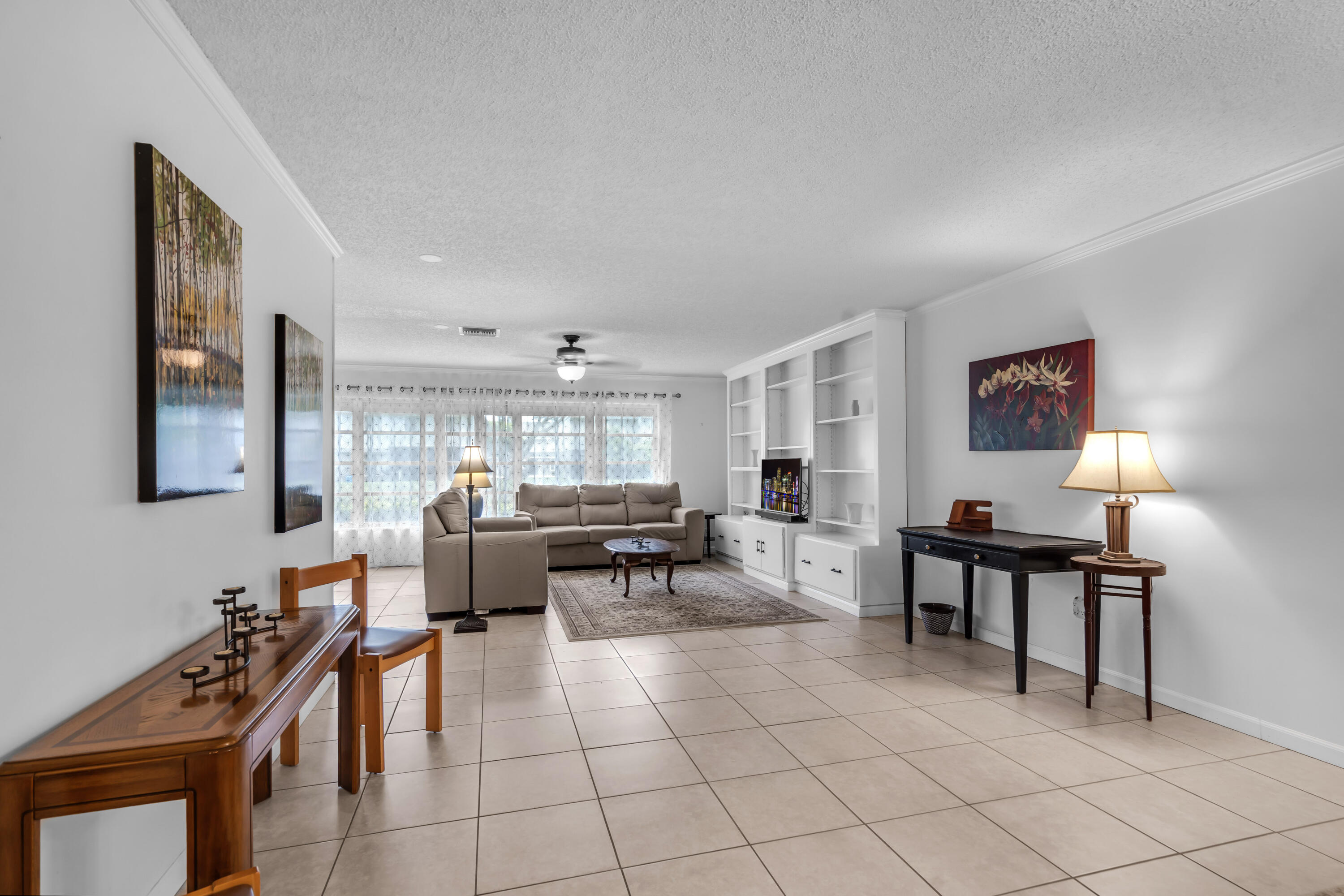 CRESTHAVEN CONDO TOWNHOMES SEC 1 - Residential