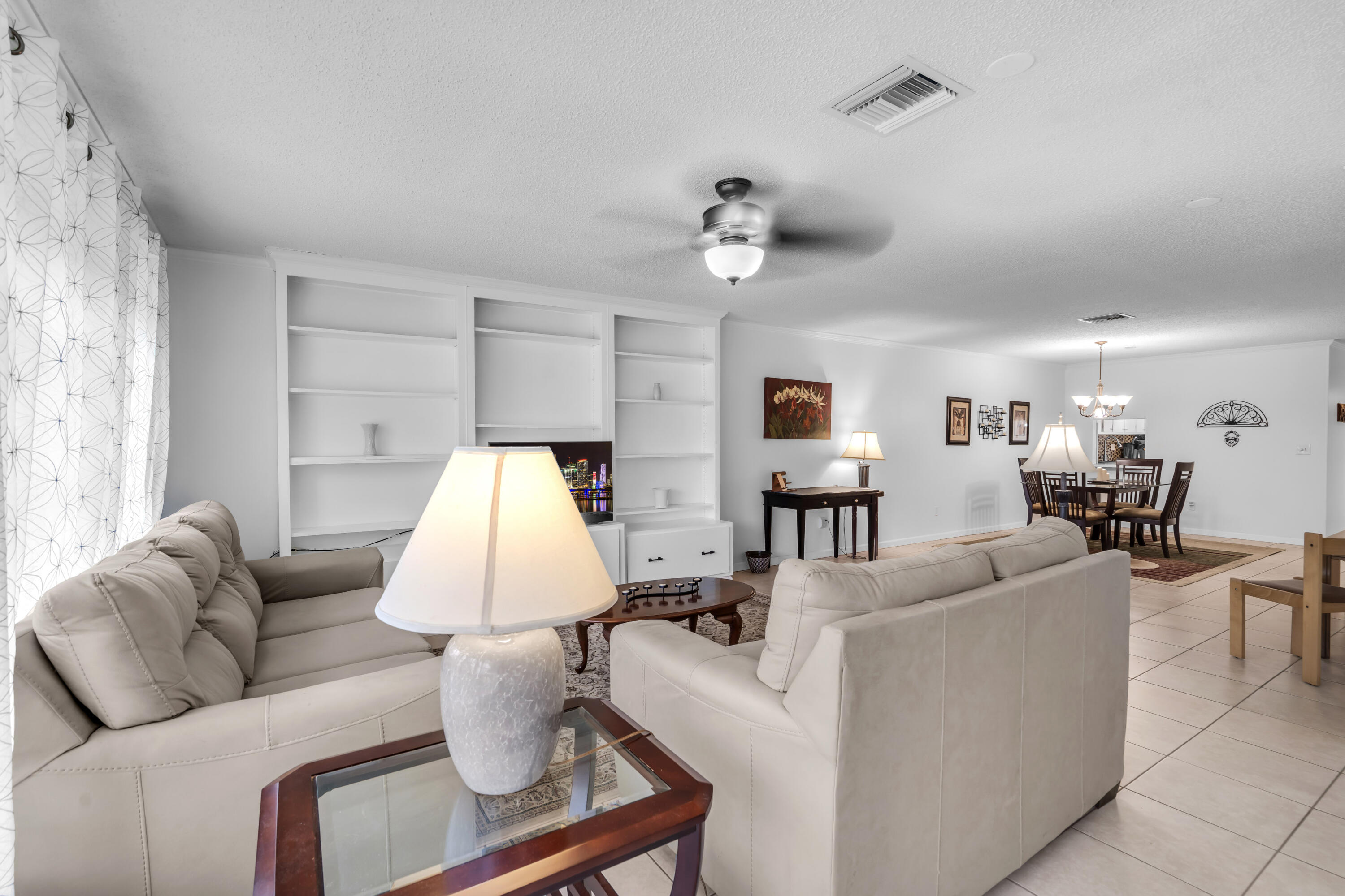CRESTHAVEN CONDO TOWNHOMES SEC 1 - Residential
