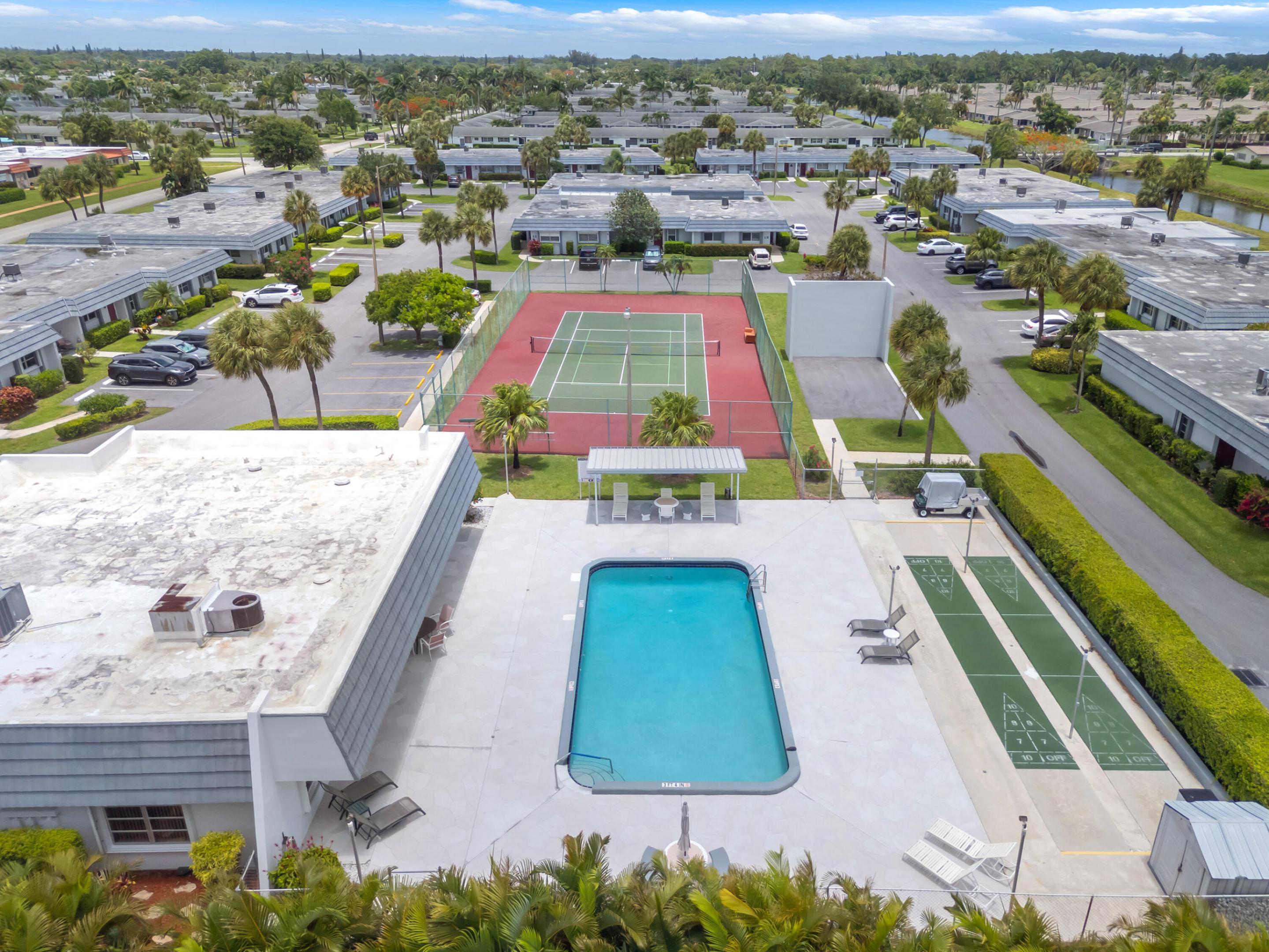 CRESTHAVEN CONDO TOWNHOMES SEC 1 - Residential