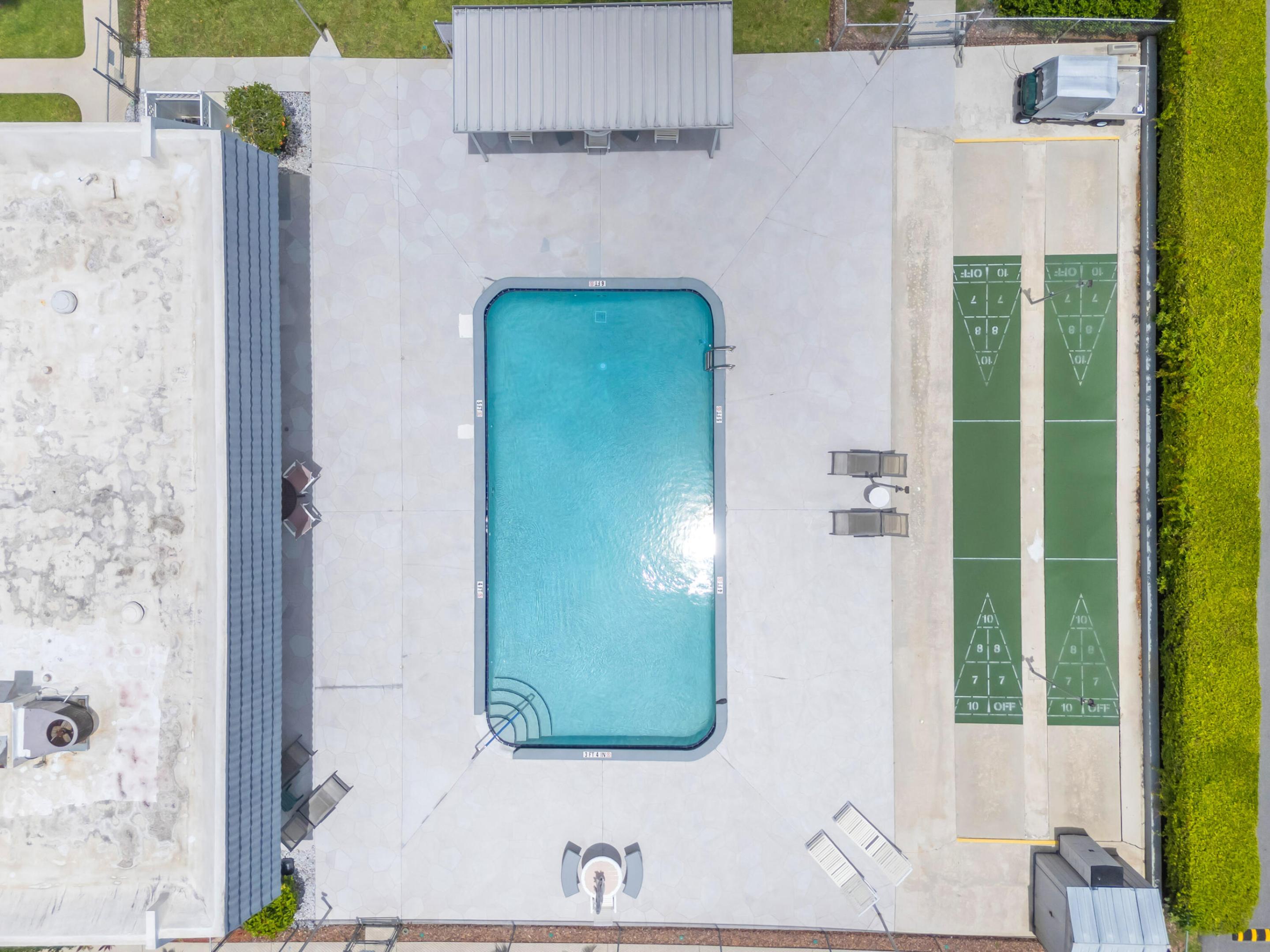 CRESTHAVEN CONDO TOWNHOMES SEC 1 - Residential