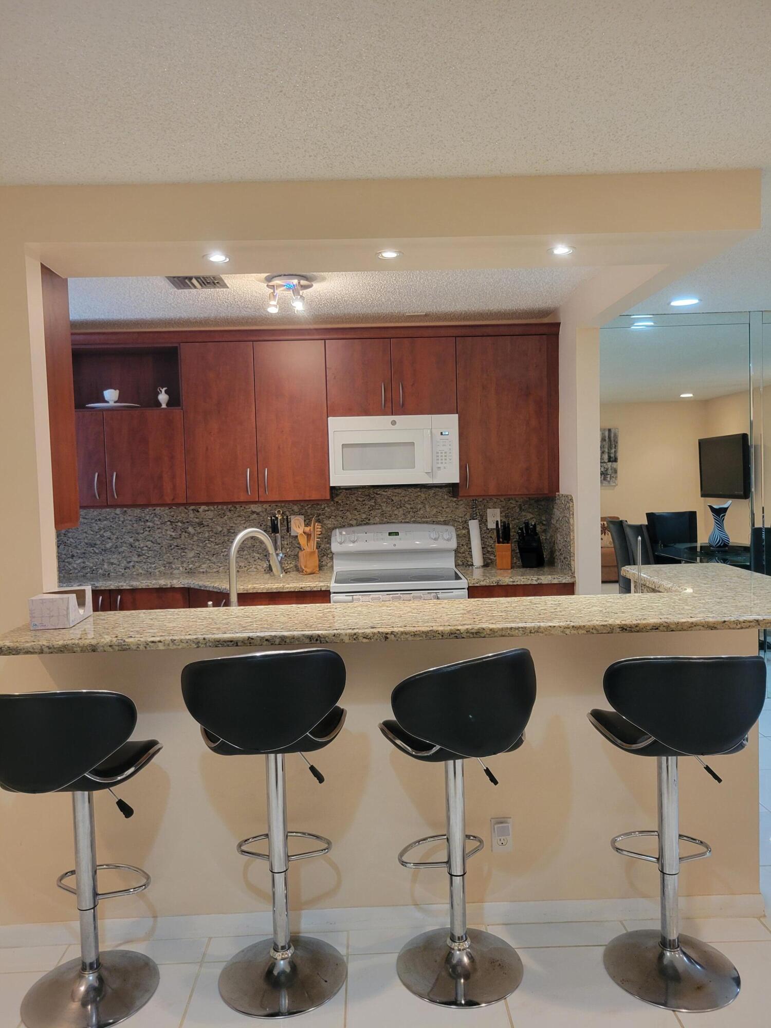 HIGH POINT OF DELRAY WEST CONDO SEC 1&2 - Residential