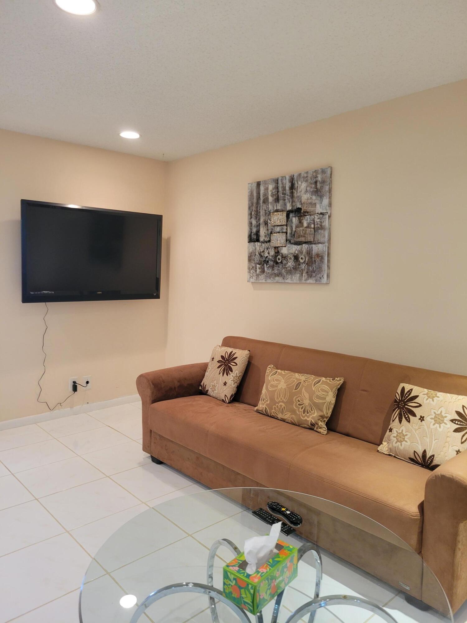 HIGH POINT OF DELRAY WEST CONDO SEC 1&2 - Residential