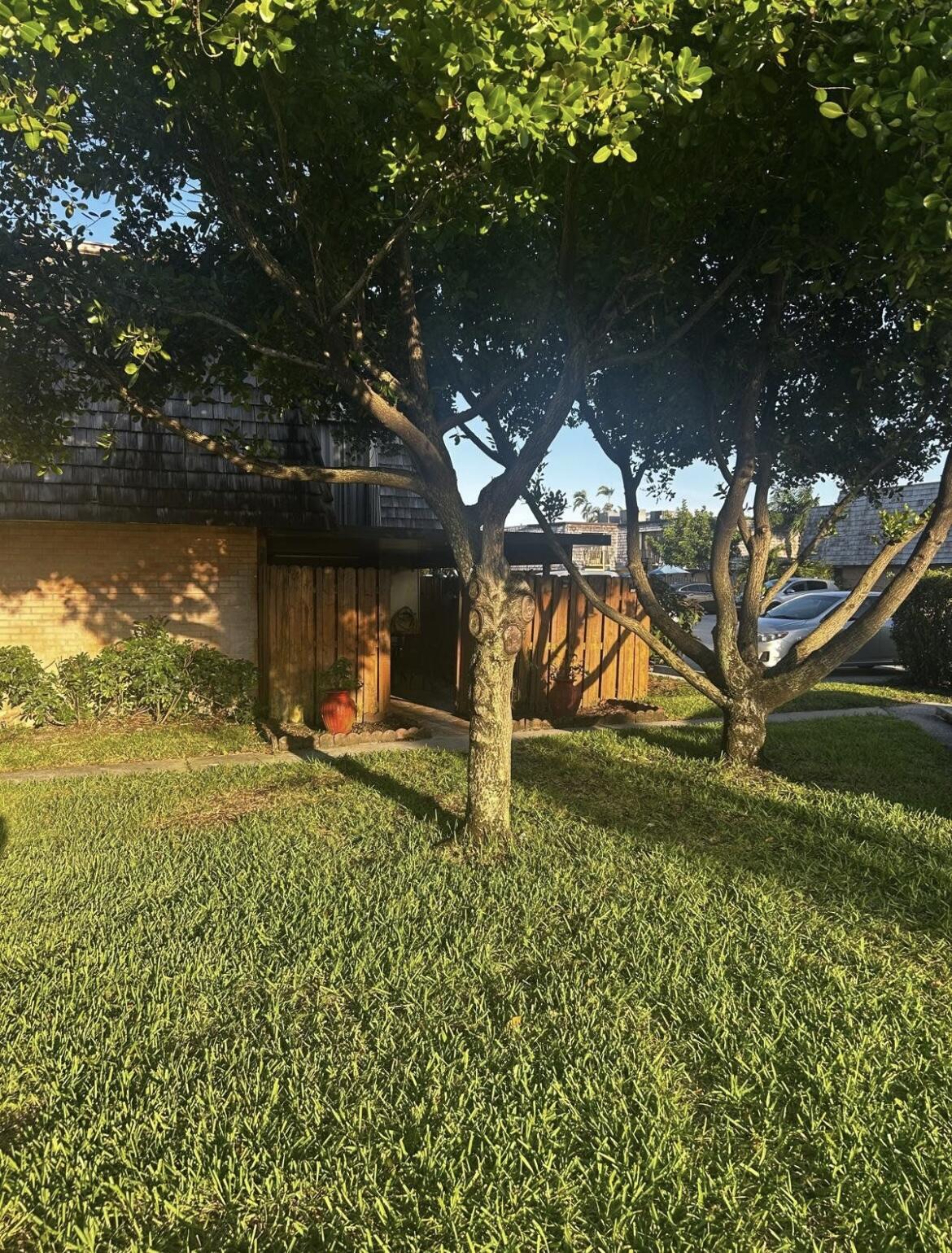 LAKEWOOD - Residential