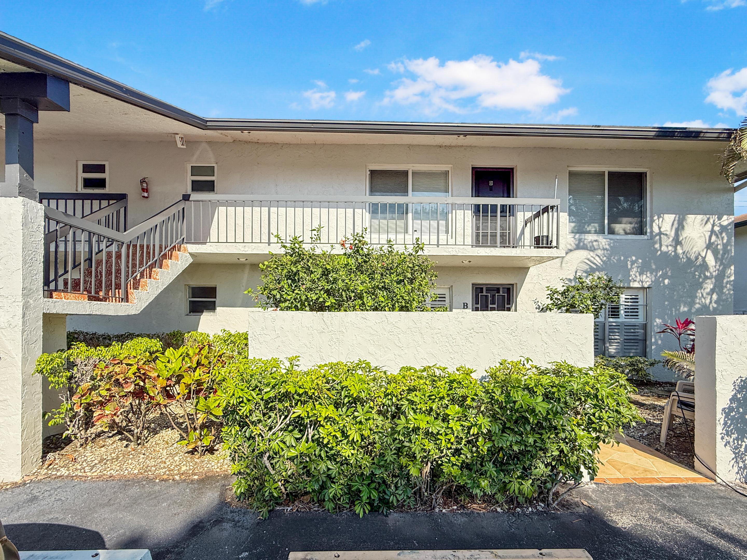 PALM GREENS AT VILLA DEL RAY CONDO II - Residential Lease