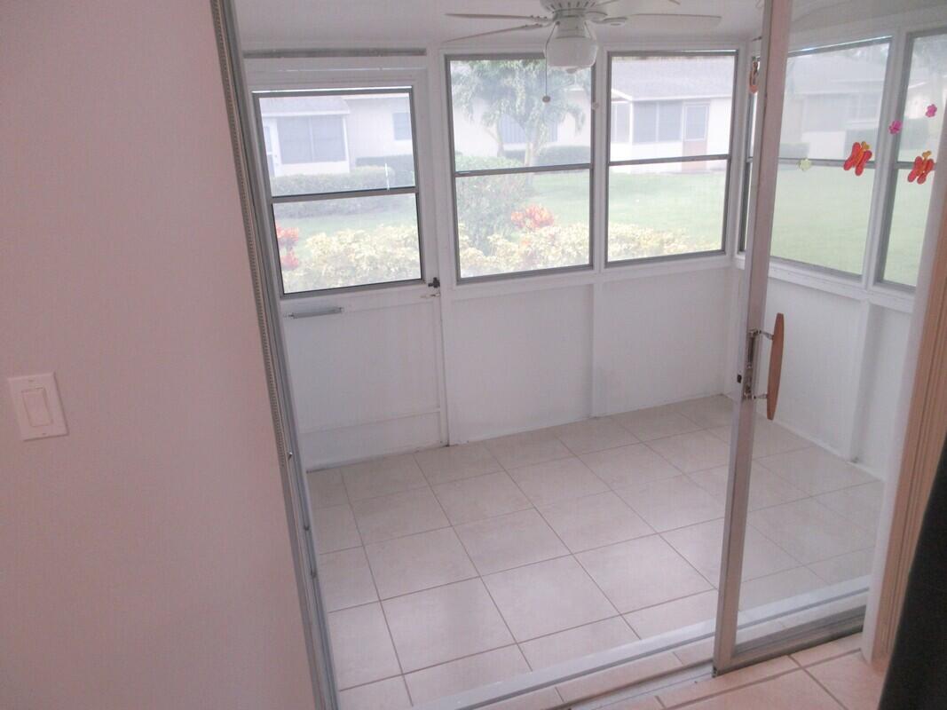 CRESTHAVEN VILLAS CONDO 31 - Residential Lease