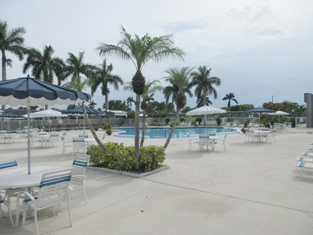 CRESTHAVEN VILLAS CONDO 31 - Residential Lease