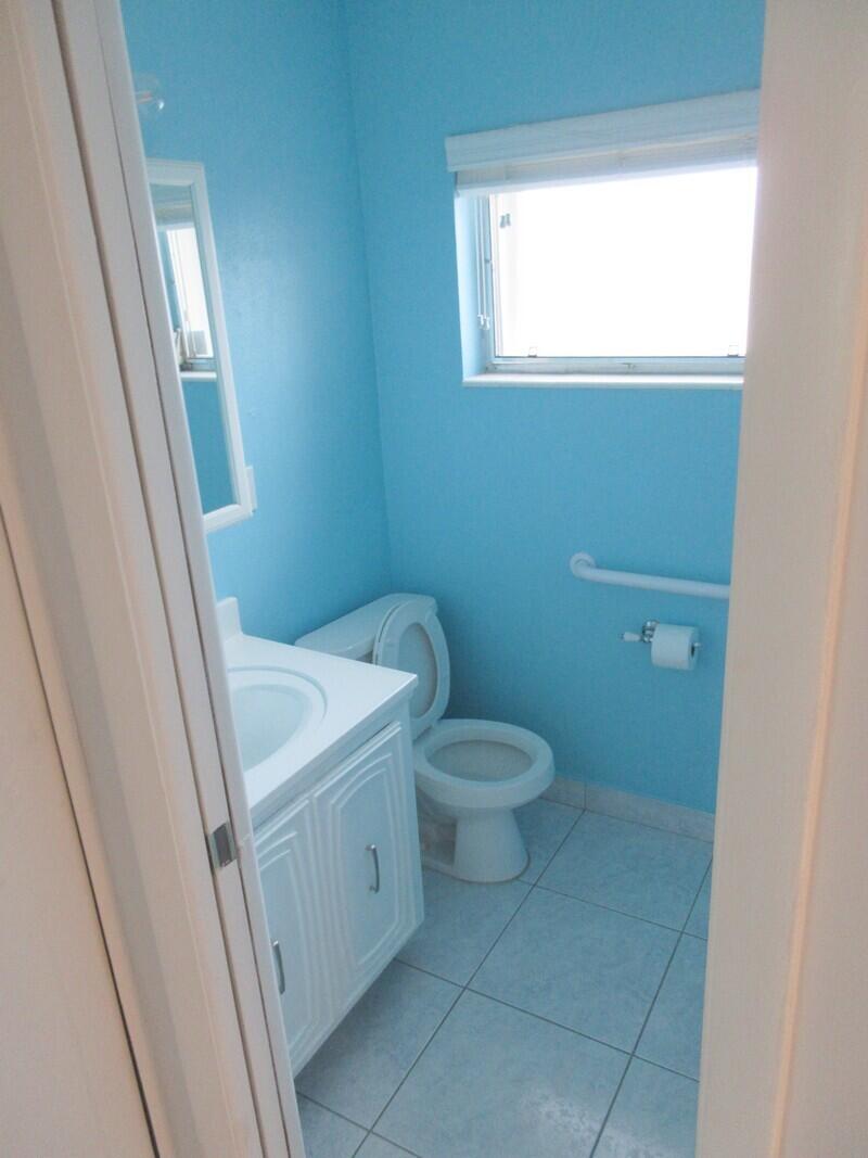 CRESTHAVEN VILLAS CONDO 31 - Residential Lease