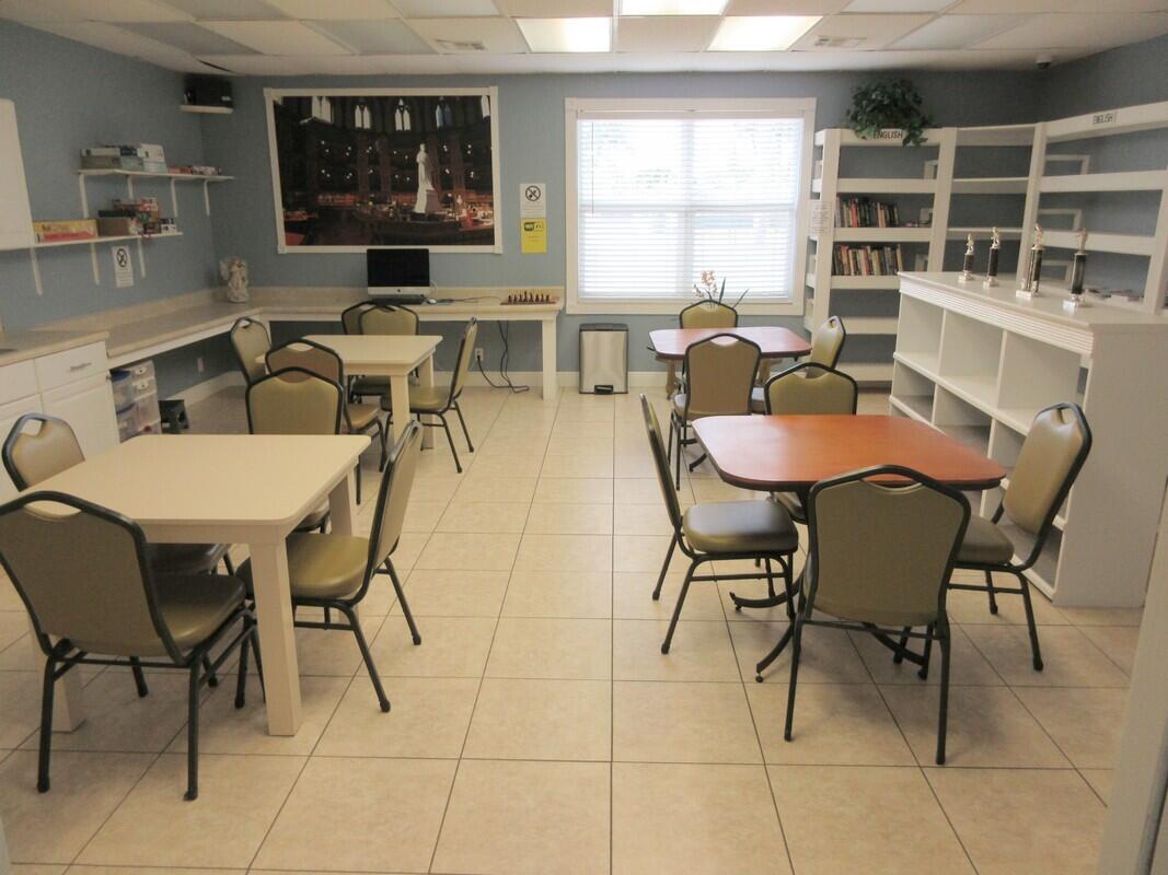 CRESTHAVEN VILLAS CONDO 31 - Residential Lease